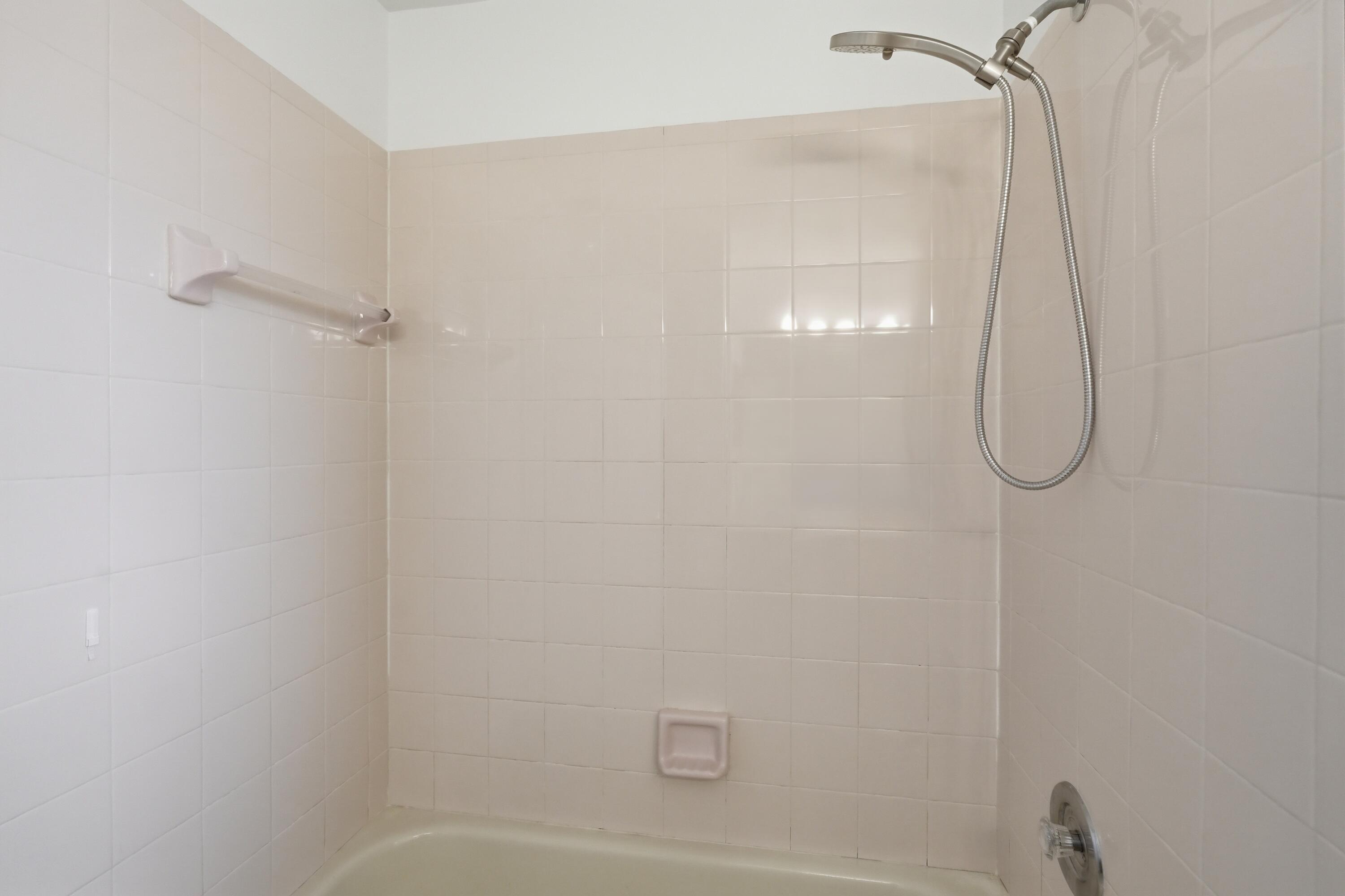 10729 Edinburgh Street Property Photo 34