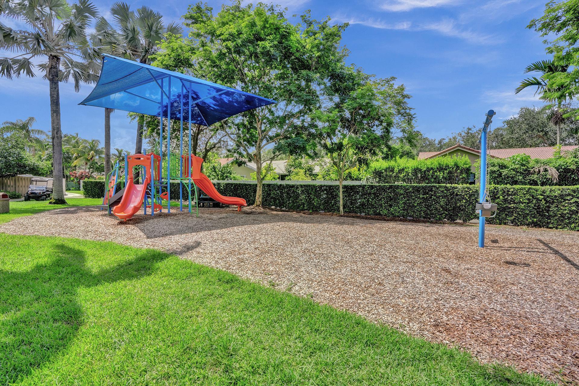 10729 Edinburgh Street Property Photo 58