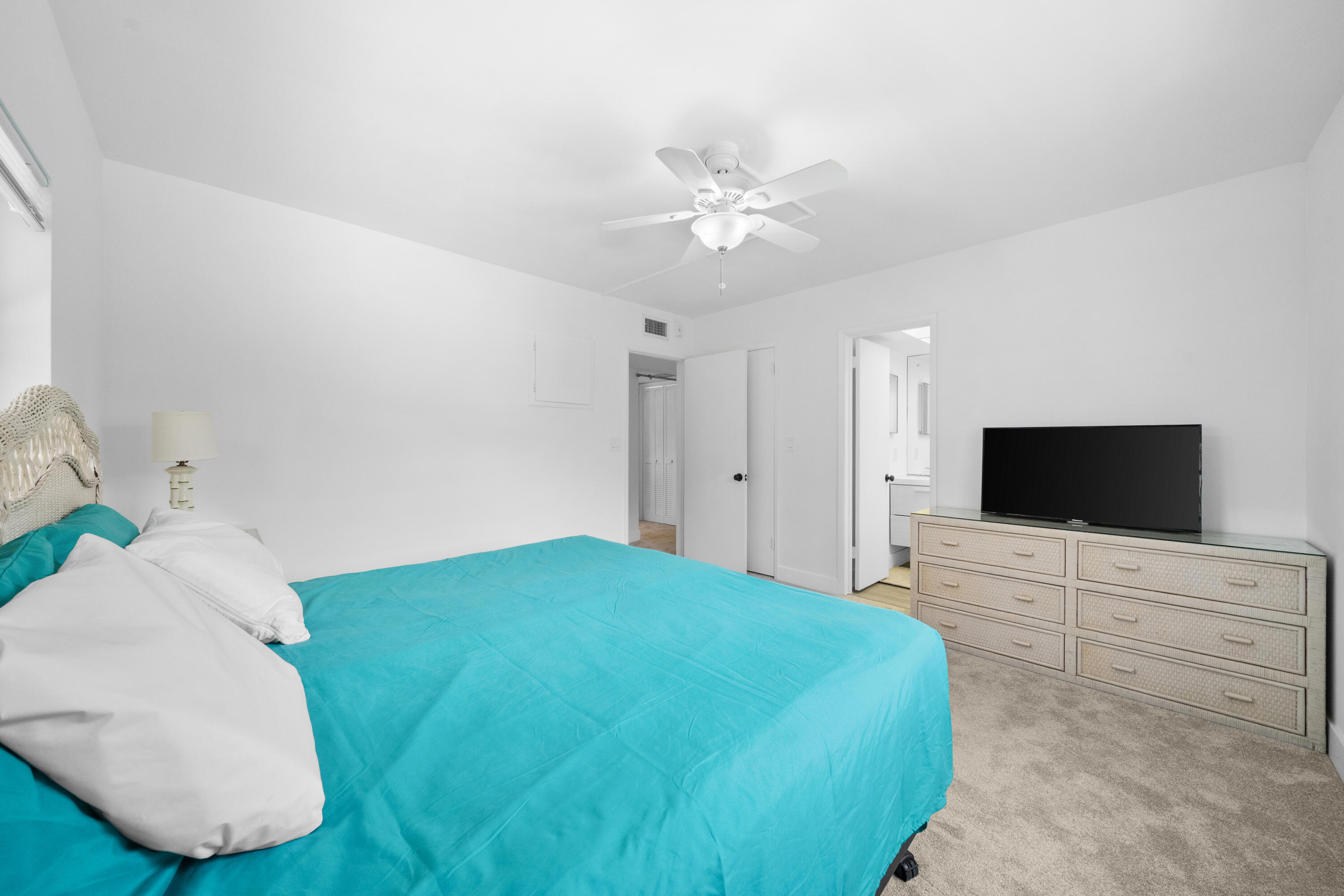 651 Pine Drive 201 Property Photo 24