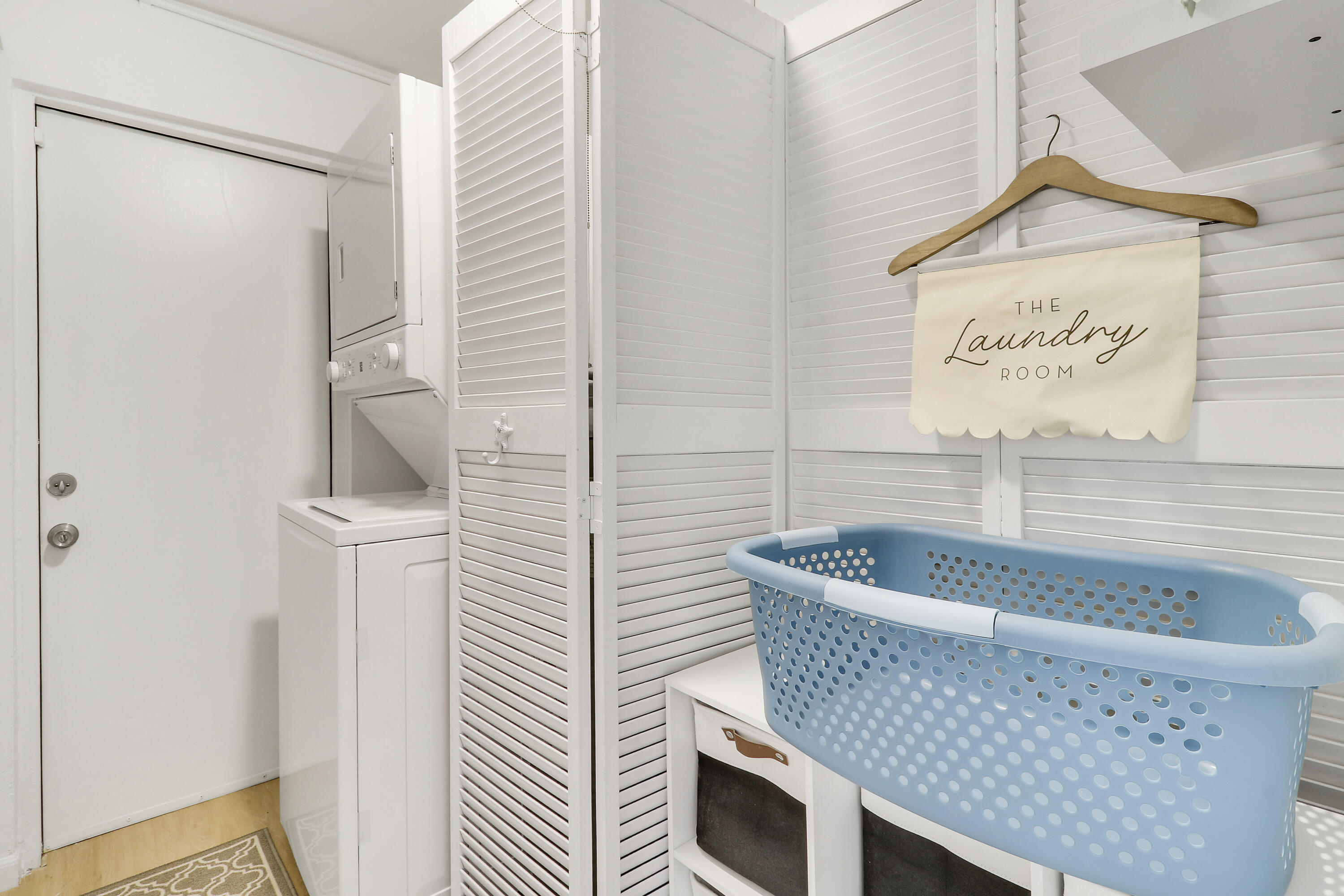 3539 Everglades Road Property Photo 5
