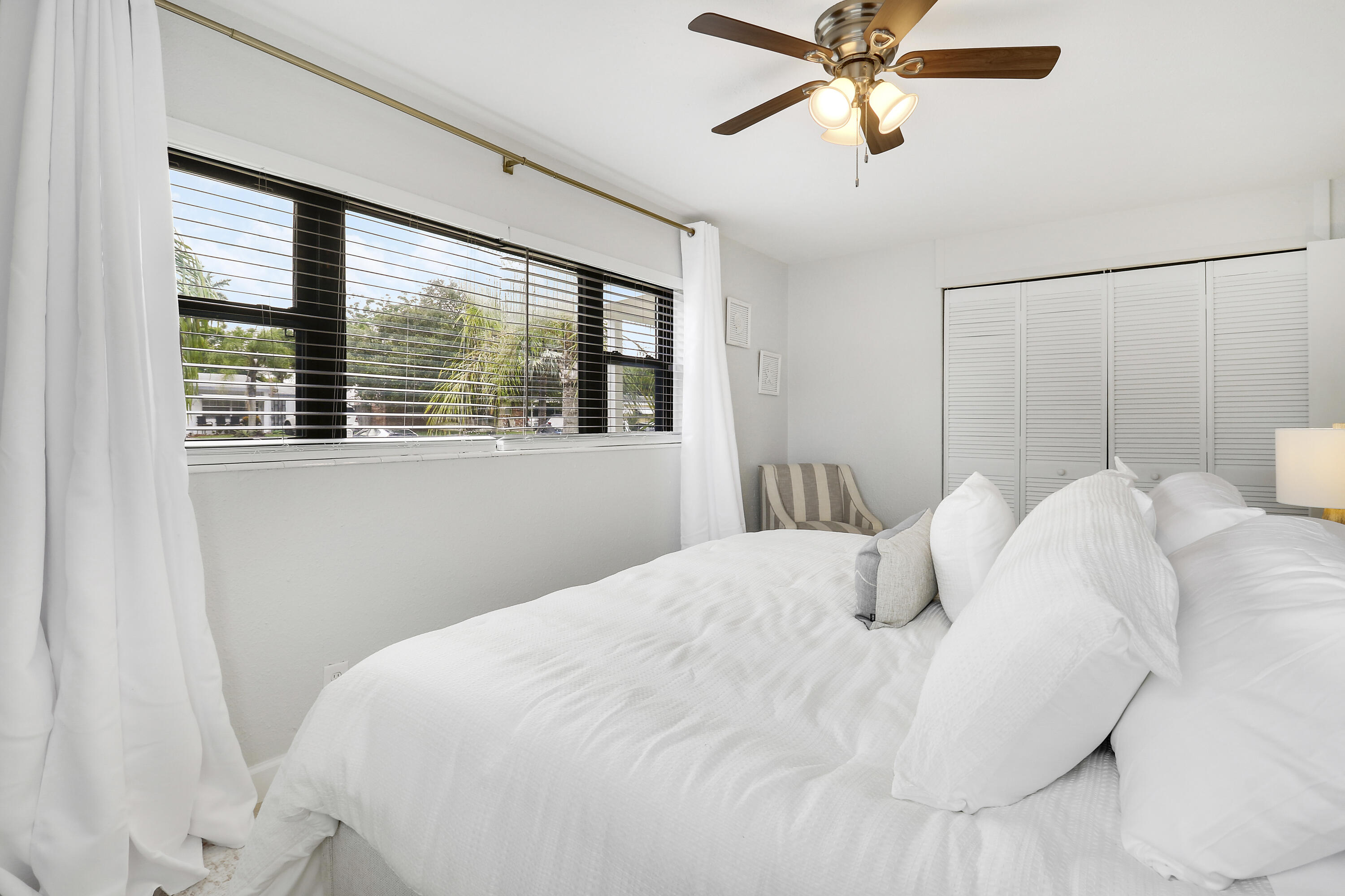 3539 Everglades Road Property Photo 8
