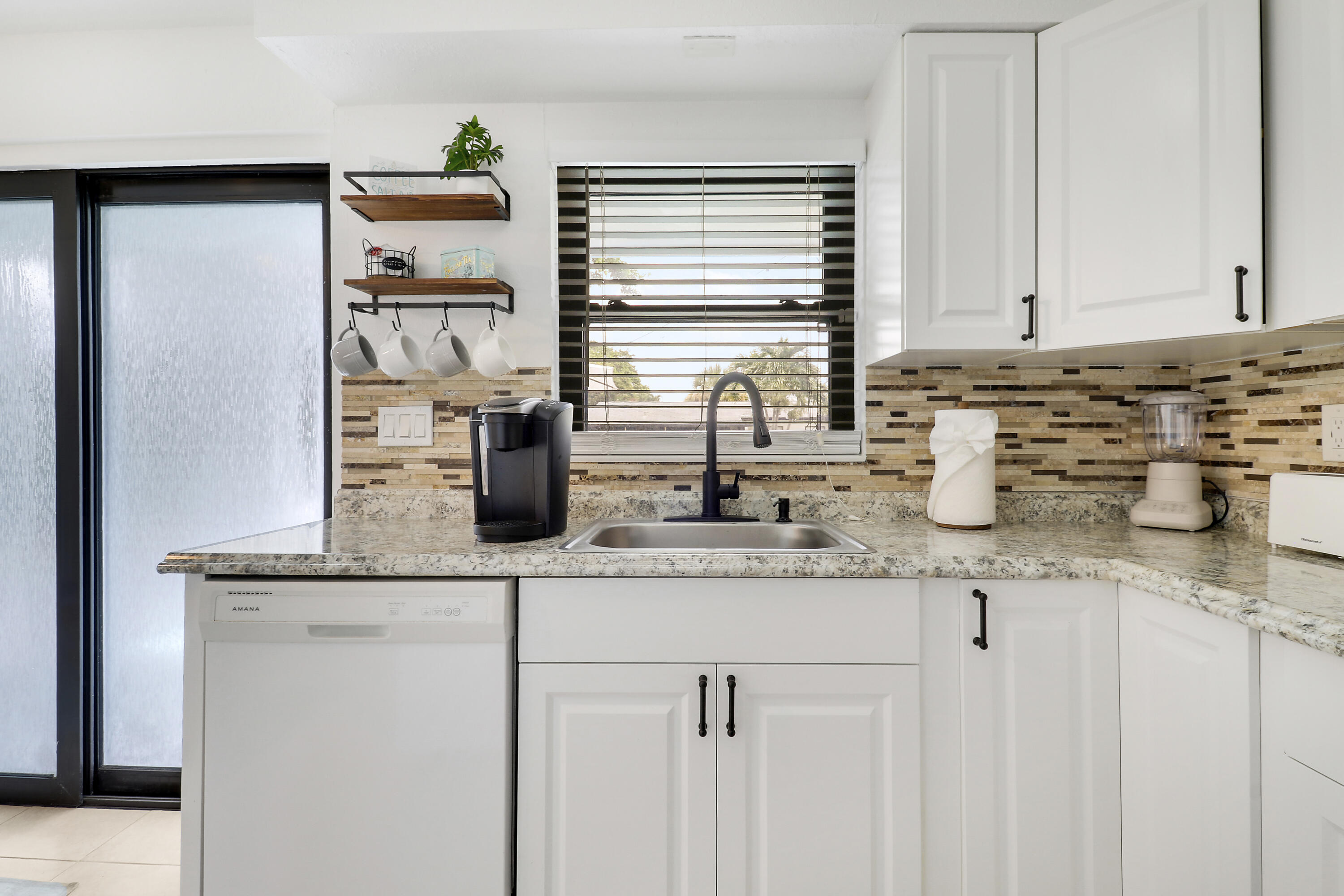 3539 Everglades Road Property Photo 14