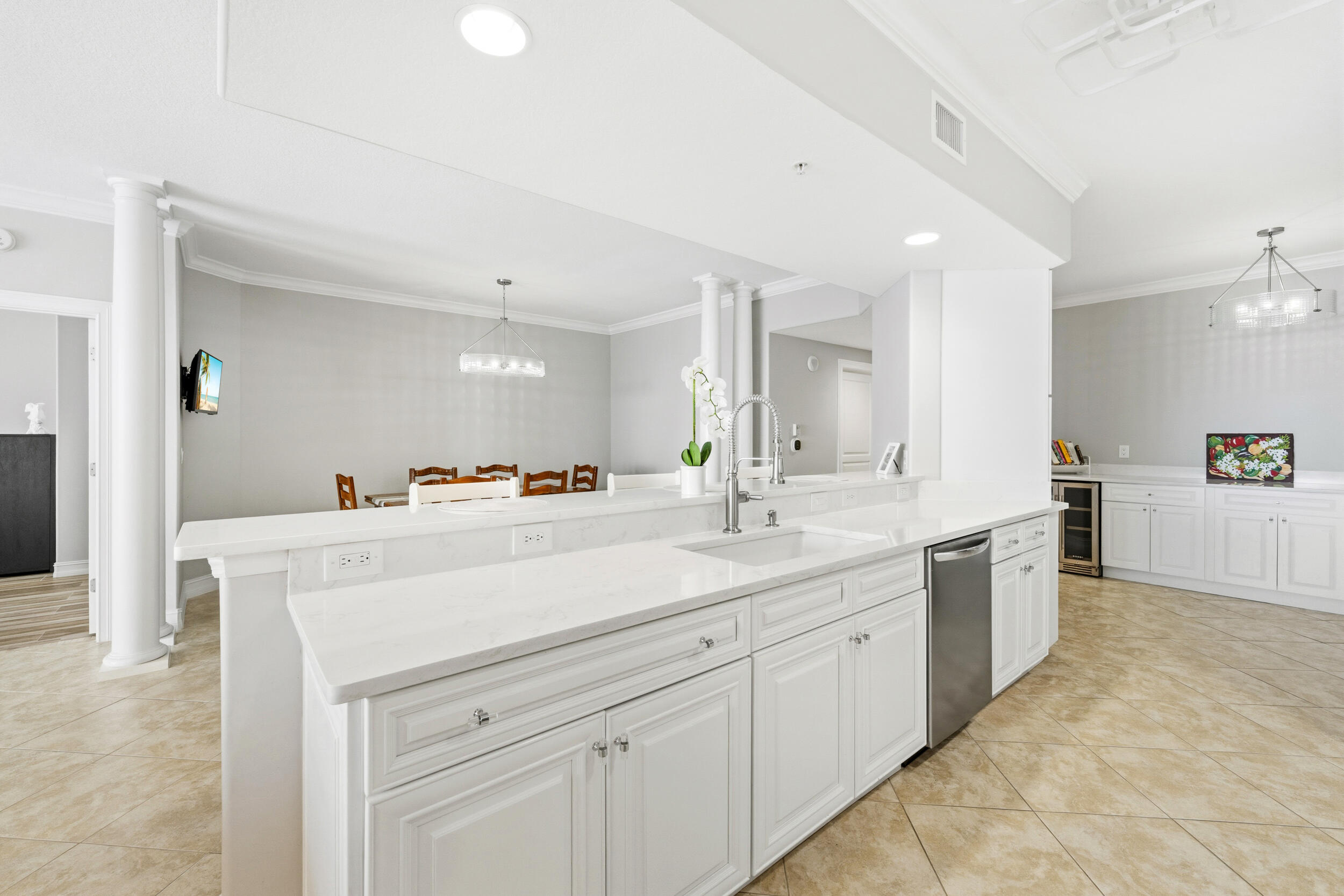 4160 N Highway A1a 1002 Property Photo 12