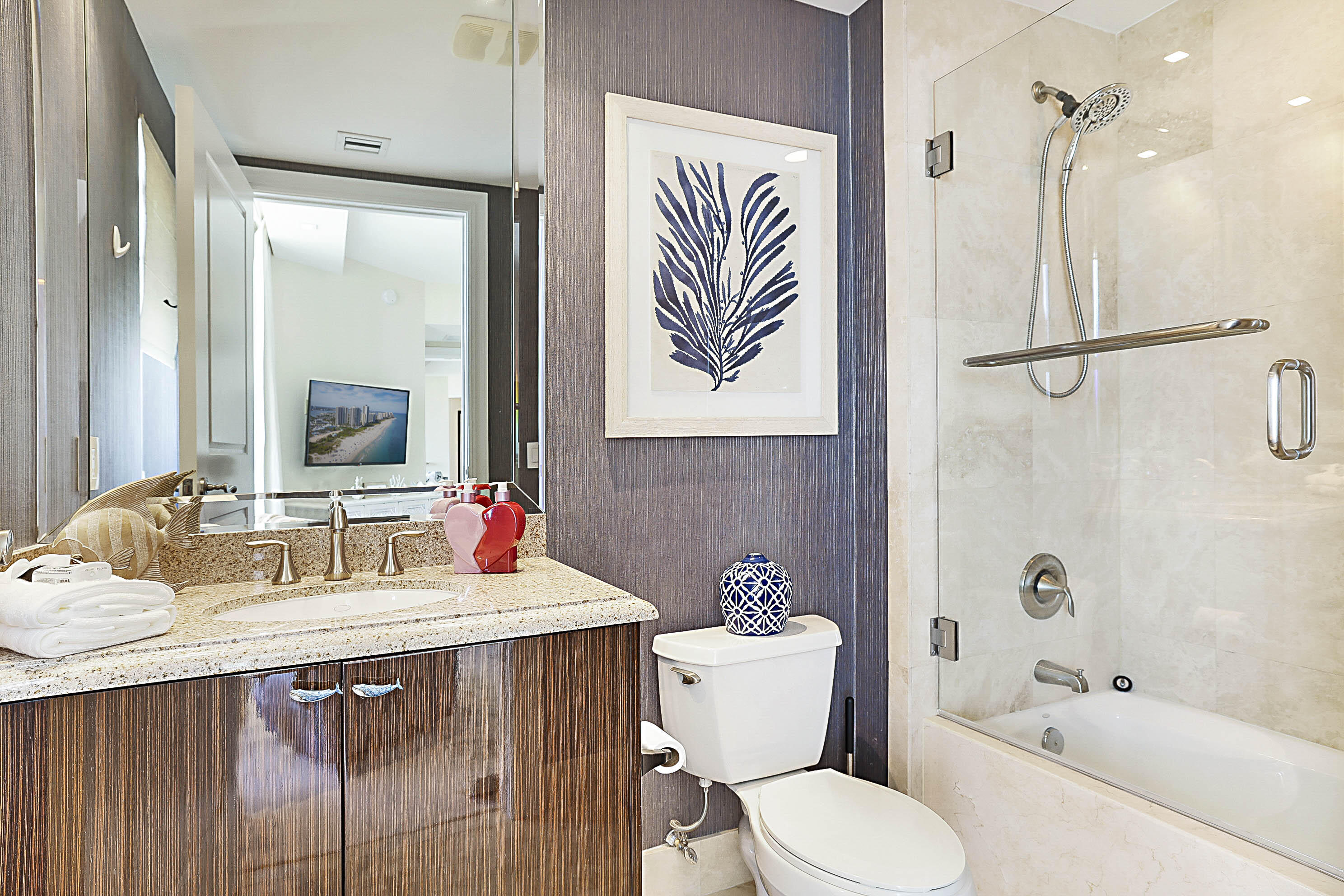 2700 N Ocean Drive 2206b Property Photo 14