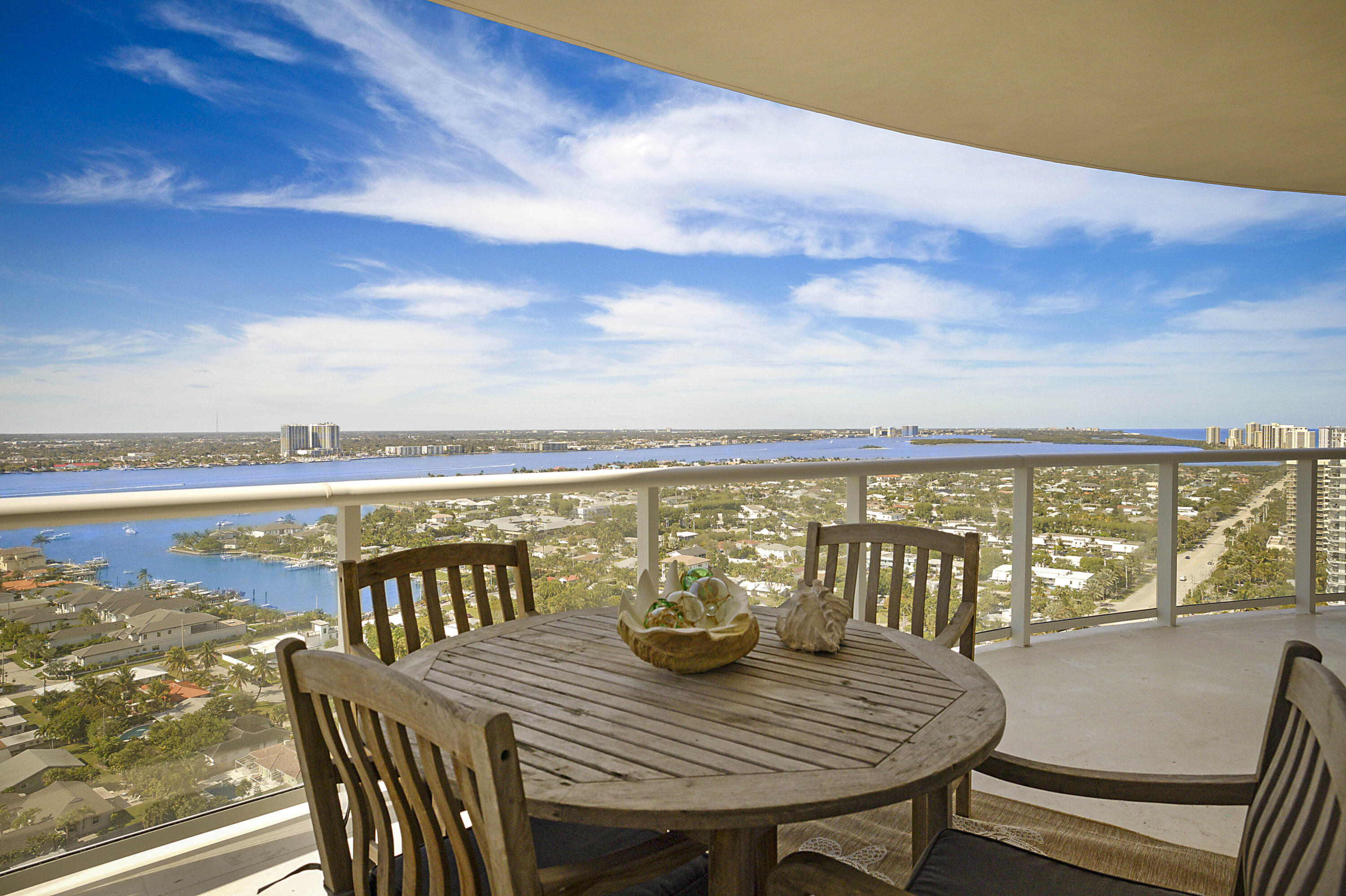 2700 N Ocean Drive 2206b Property Photo 15