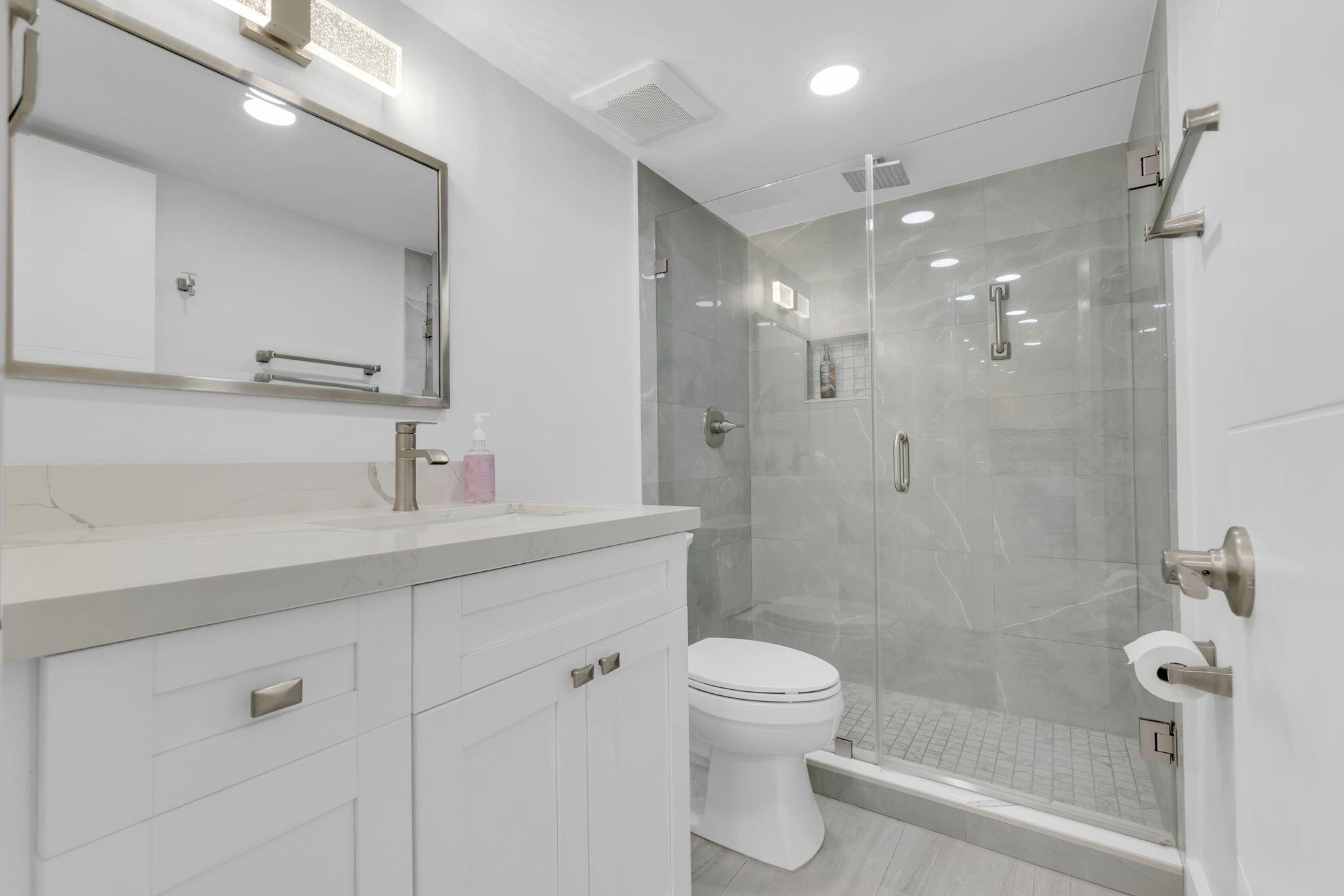 3940 Inverrary Boulevard 803-a Property Photo 16