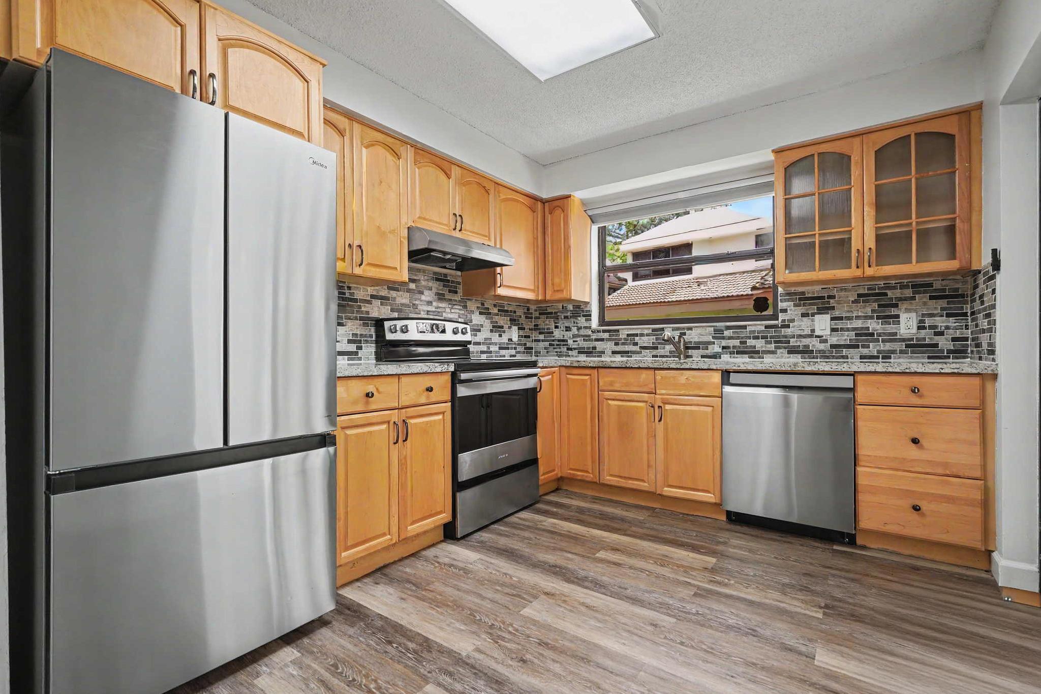 3405 Emerald Oaks Drive Property Photo 1