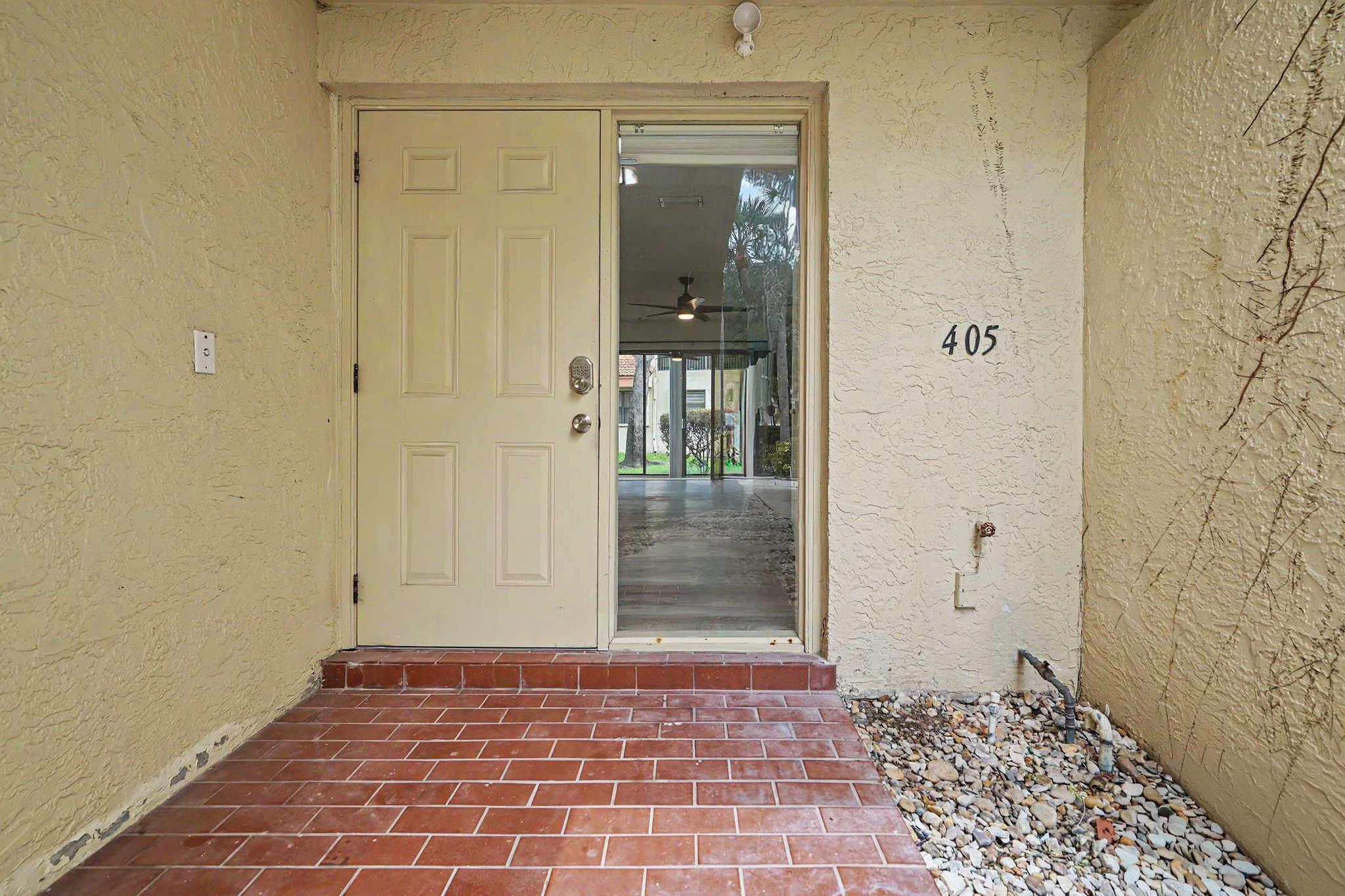 3405 Emerald Oaks Drive Property Photo 5