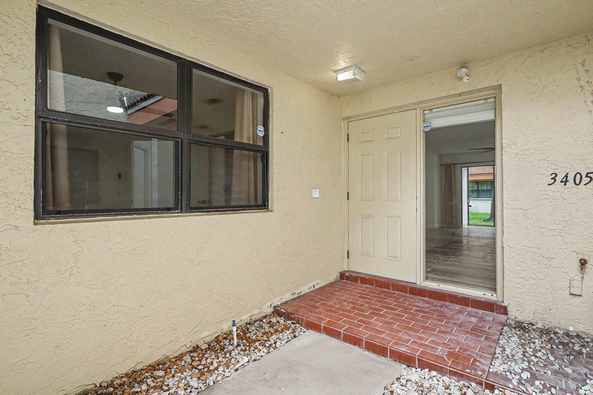3405 Emerald Oaks Drive Property Photo 6