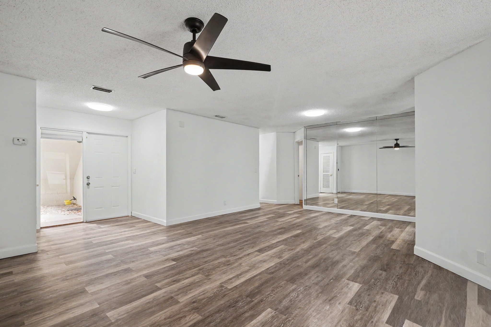 3405 Emerald Oaks Drive Property Photo 10