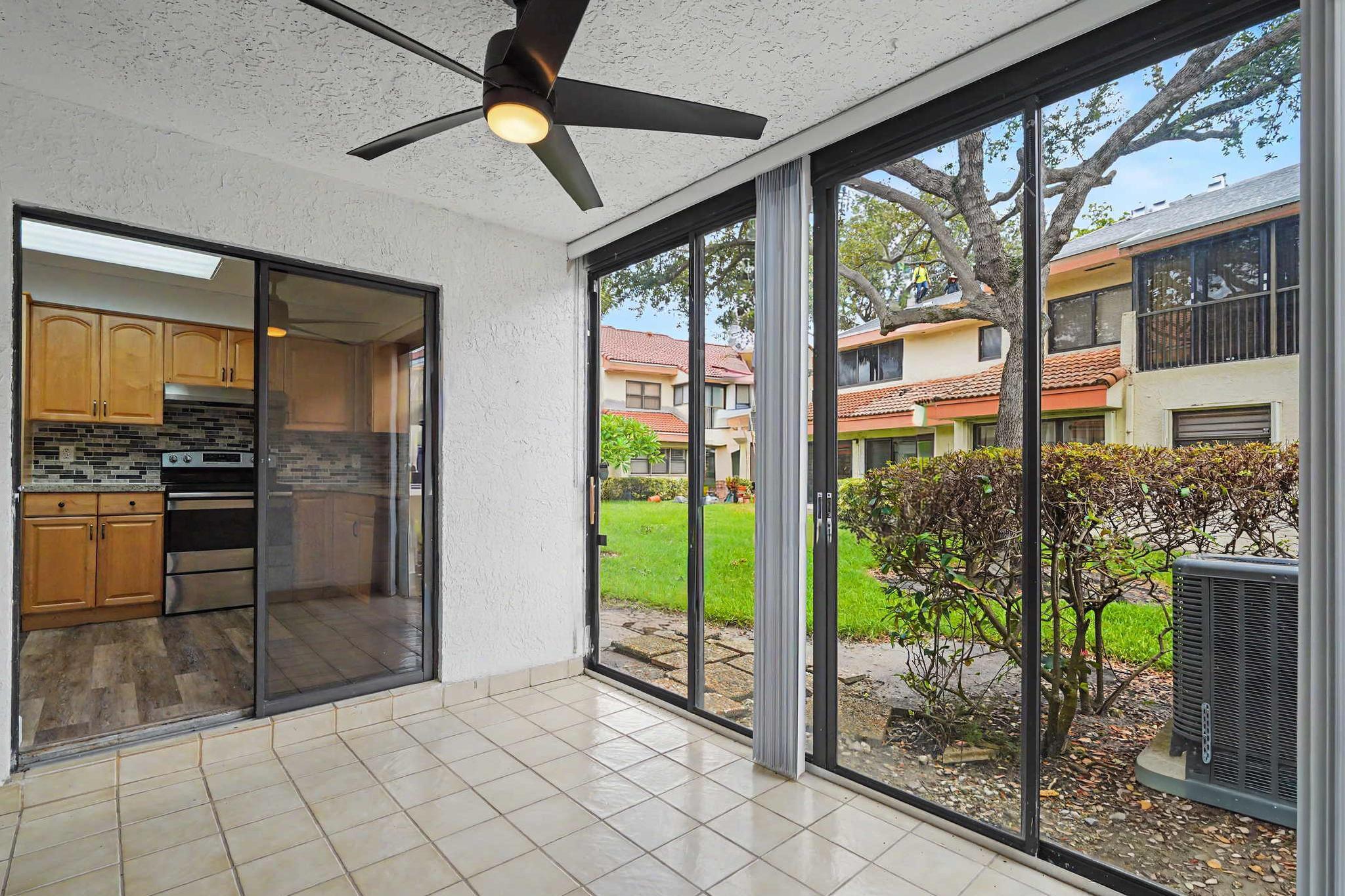 3405 Emerald Oaks Drive Property Photo 14