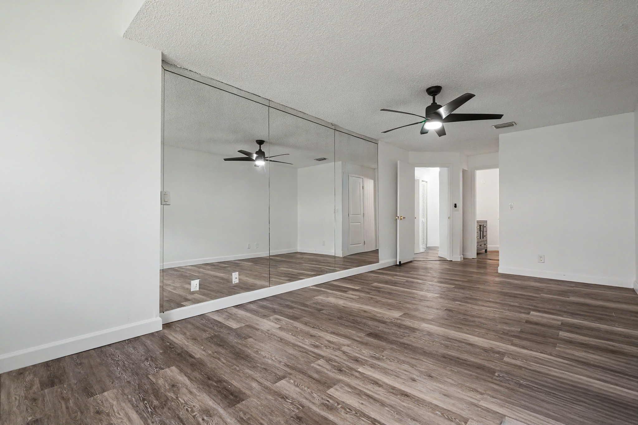 3405 Emerald Oaks Drive Property Photo 28