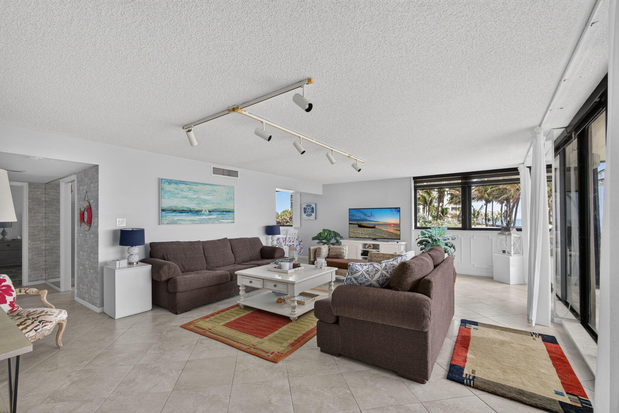 5380 N Ocean Drive 2e Property Photo 10
