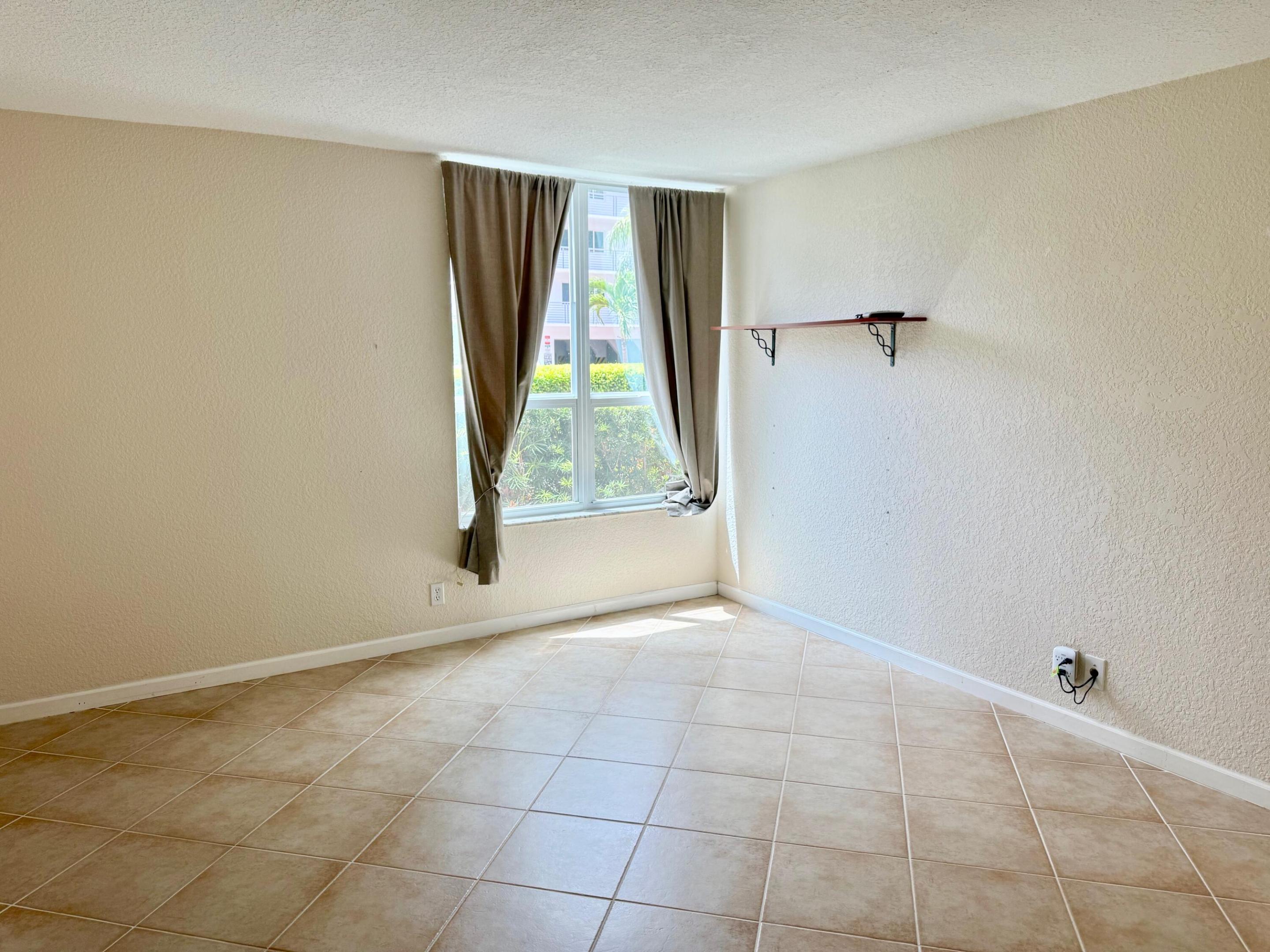 1000 Spanish River Road 1b Property Photo 37