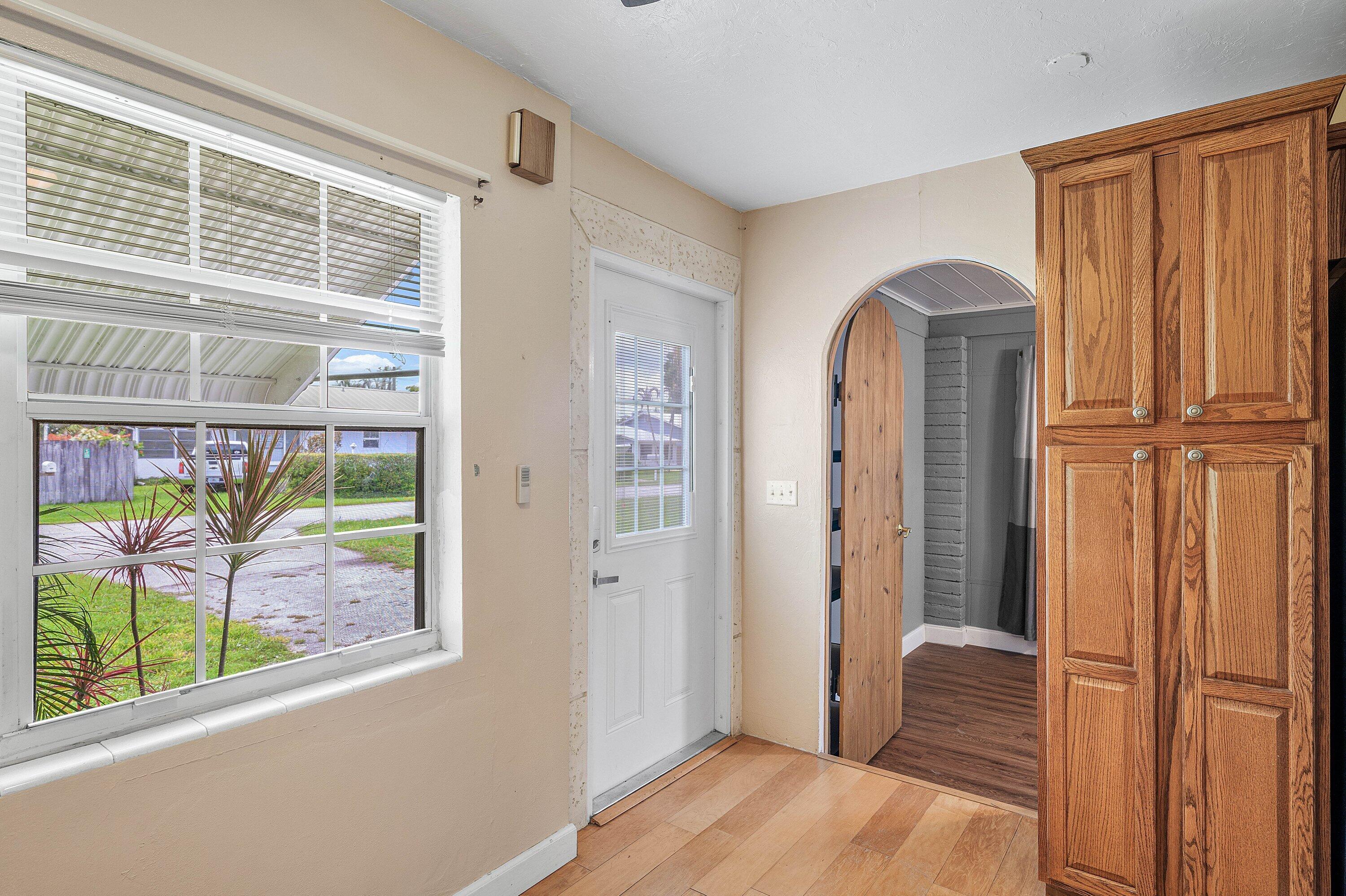 5709 Se Indigo Avenue Property Photo 3