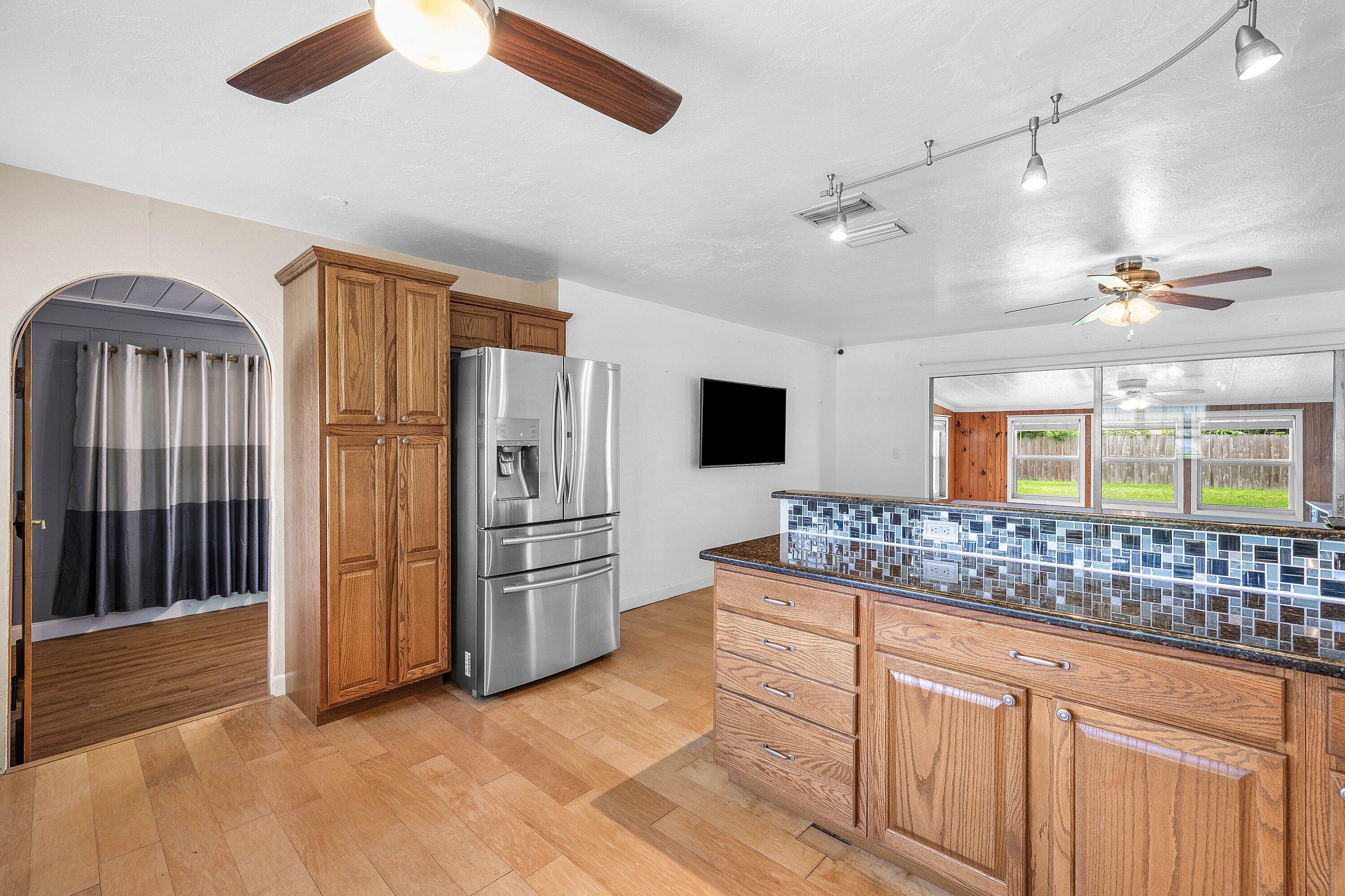 5709 Se Indigo Avenue Property Photo 6