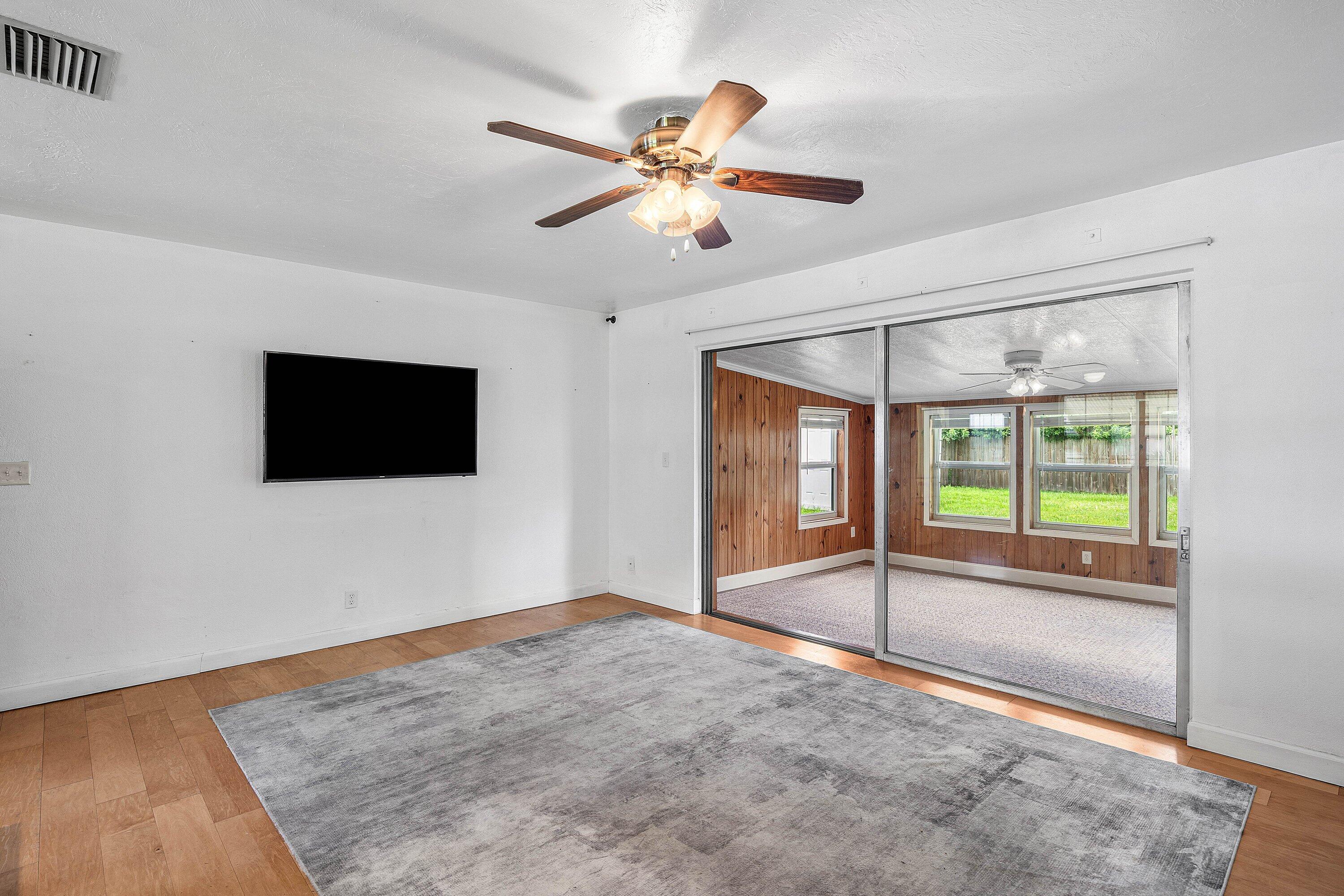 5709 Se Indigo Avenue Property Photo 8