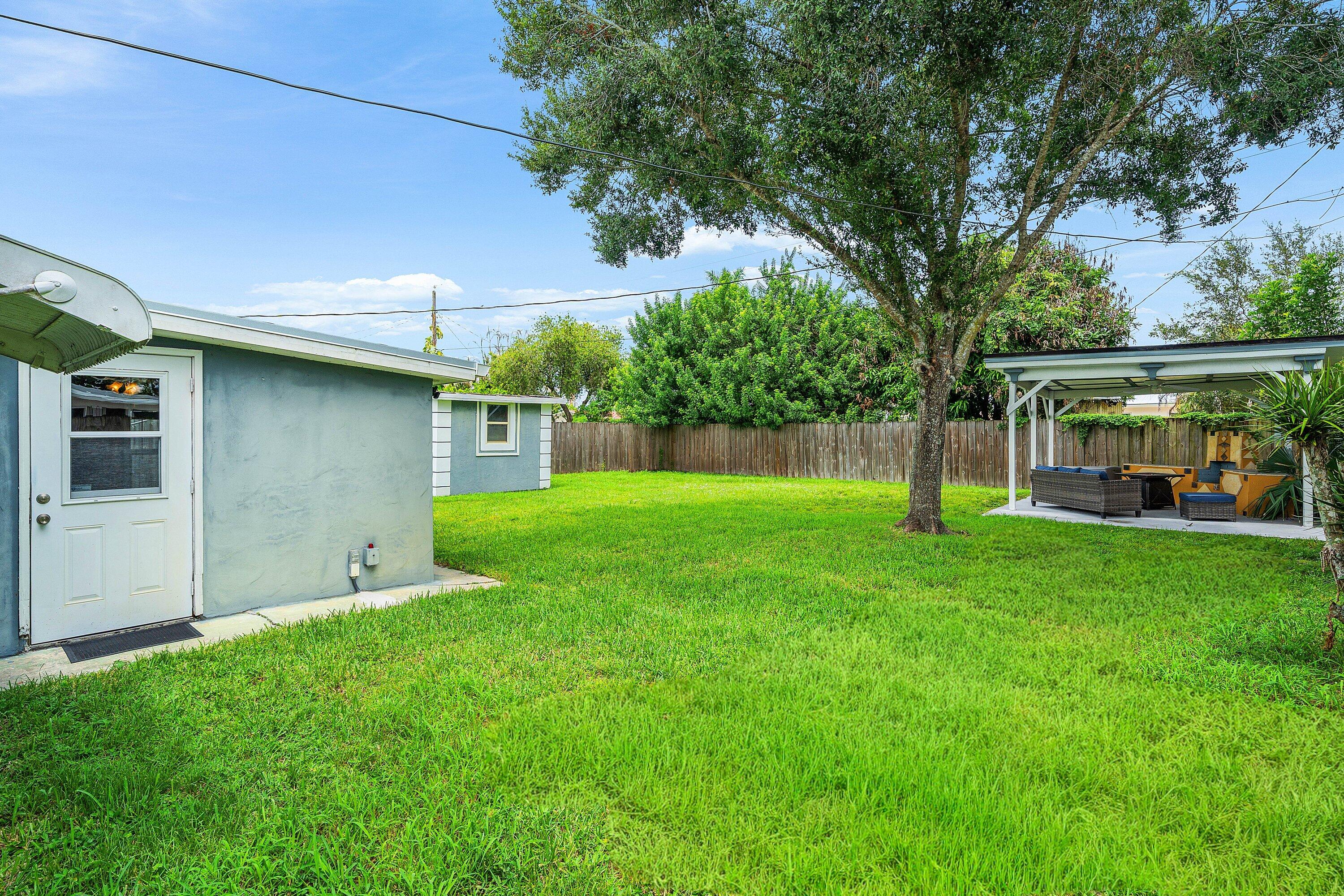 5709 Se Indigo Avenue Property Photo 23