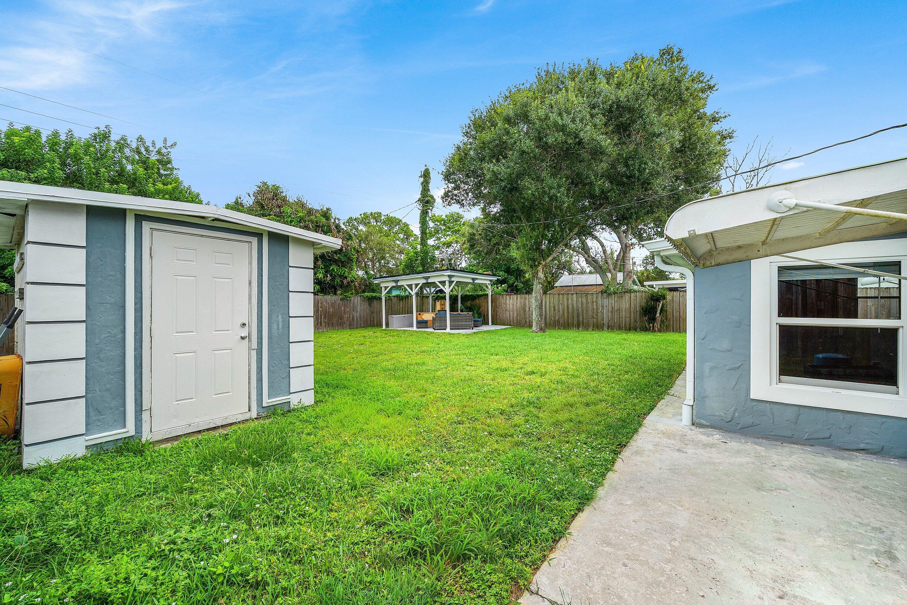 5709 Se Indigo Avenue Property Photo 26