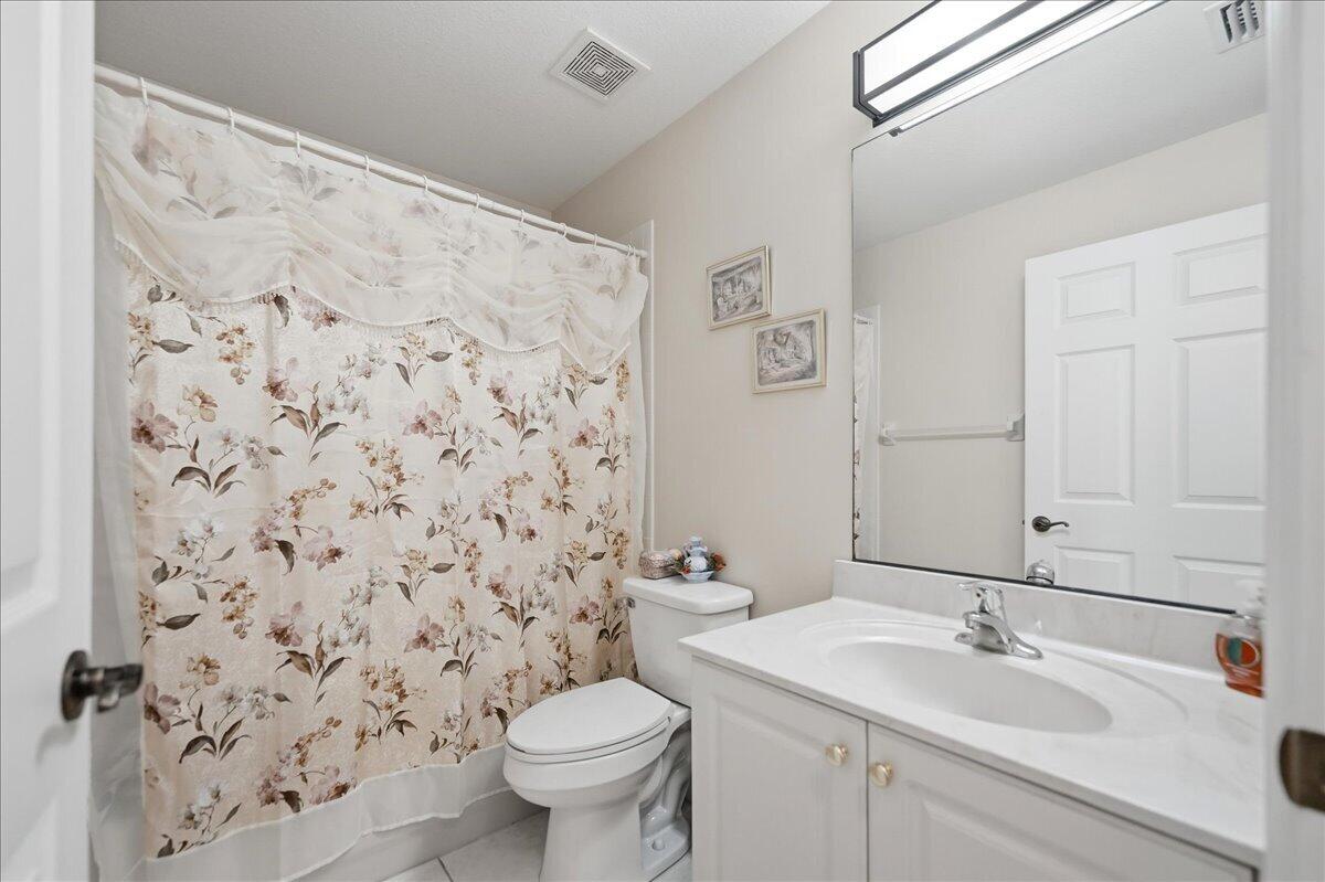 401 Sw Lake Forest Way Property Photo 16