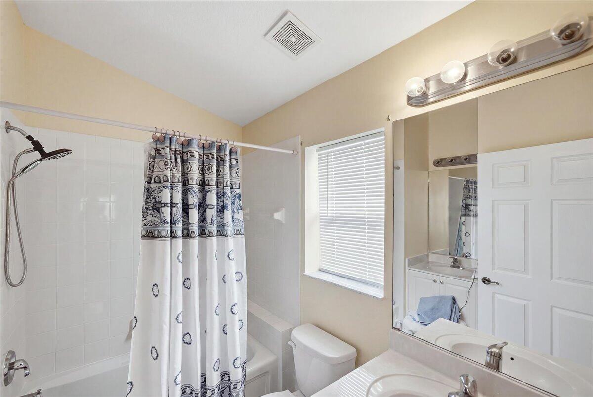 401 Sw Lake Forest Way Property Photo 19
