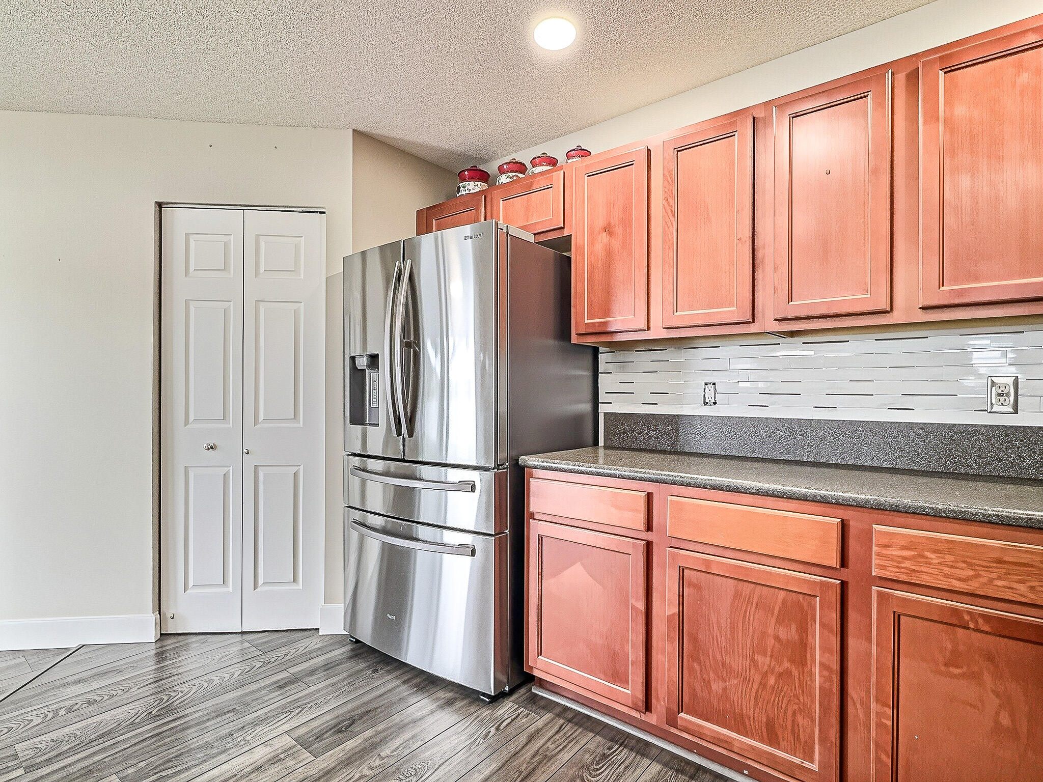 6427 Adriatic Way Property Photo 8