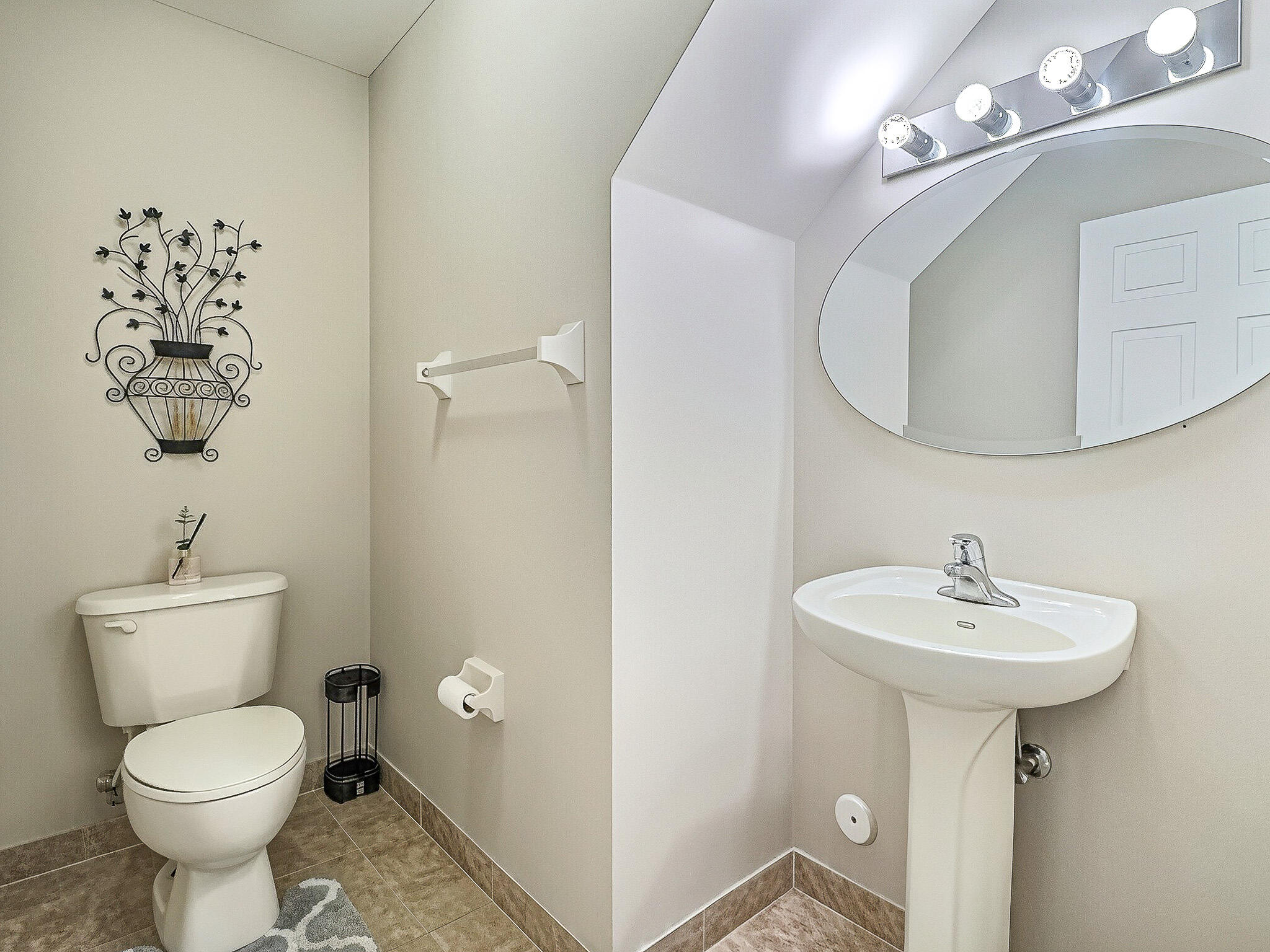 6427 Adriatic Way Property Photo 18