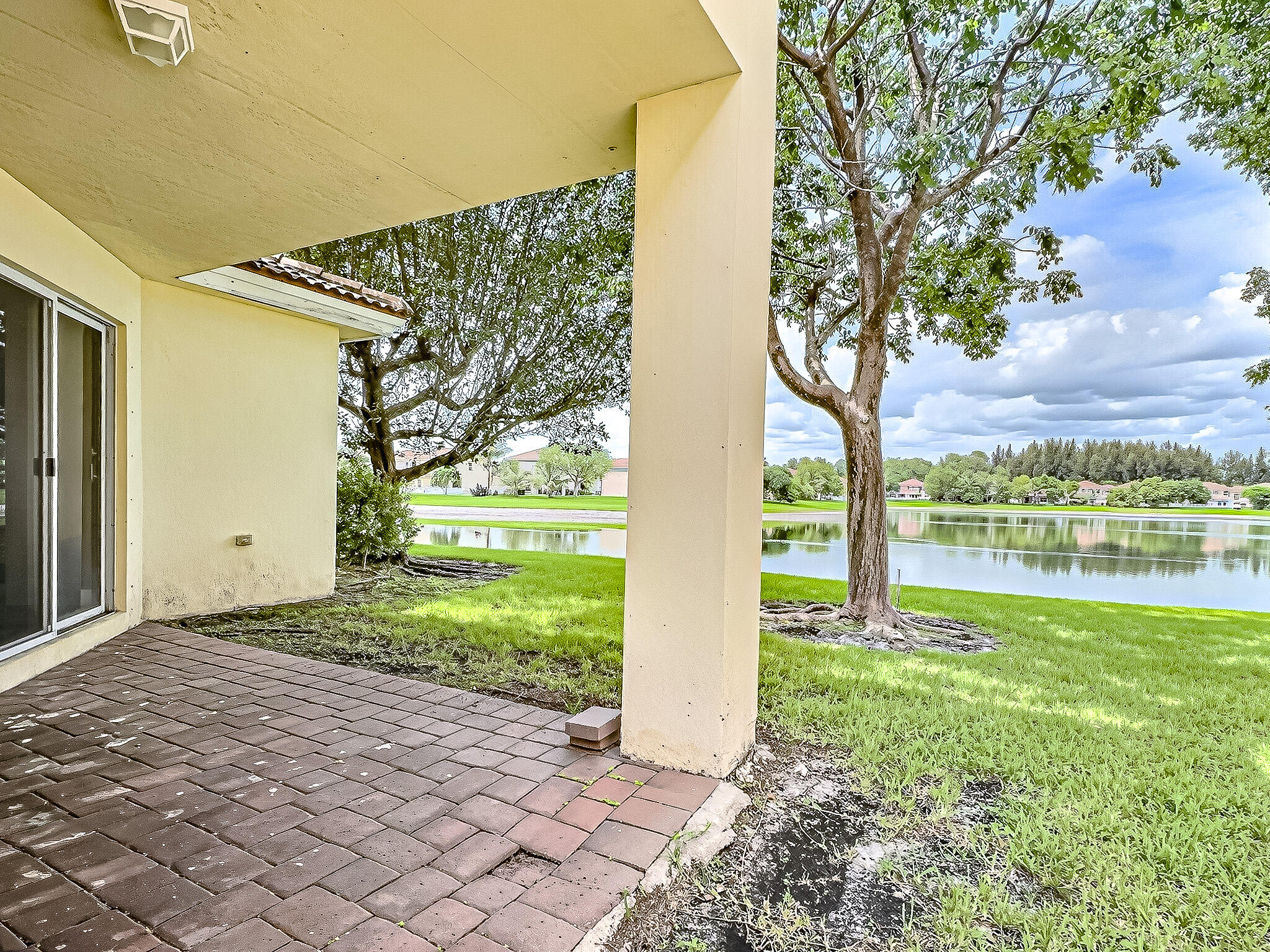 6427 Adriatic Way Property Photo 19