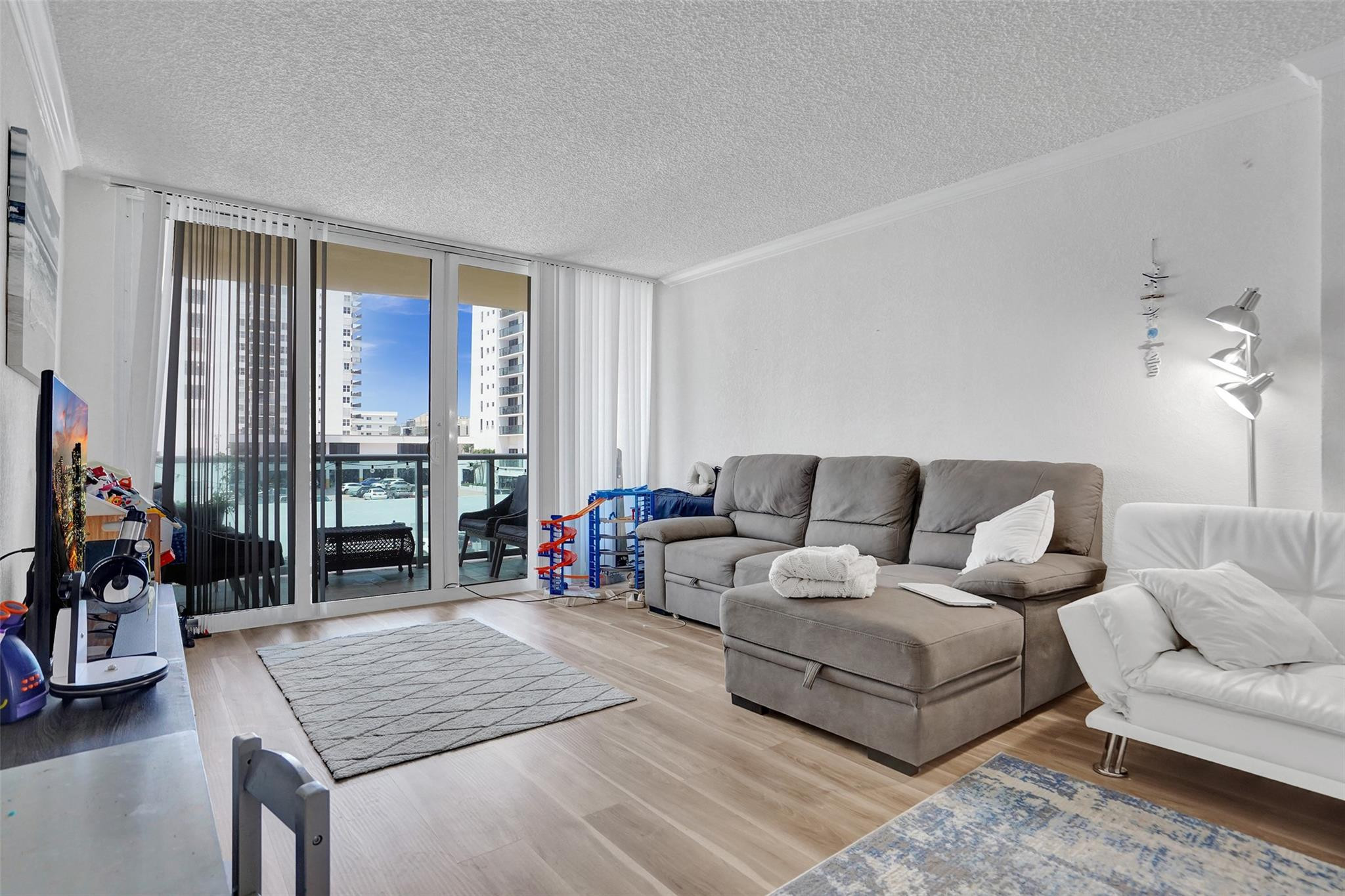2501 S Ocean Drive 338 Property Photo 4