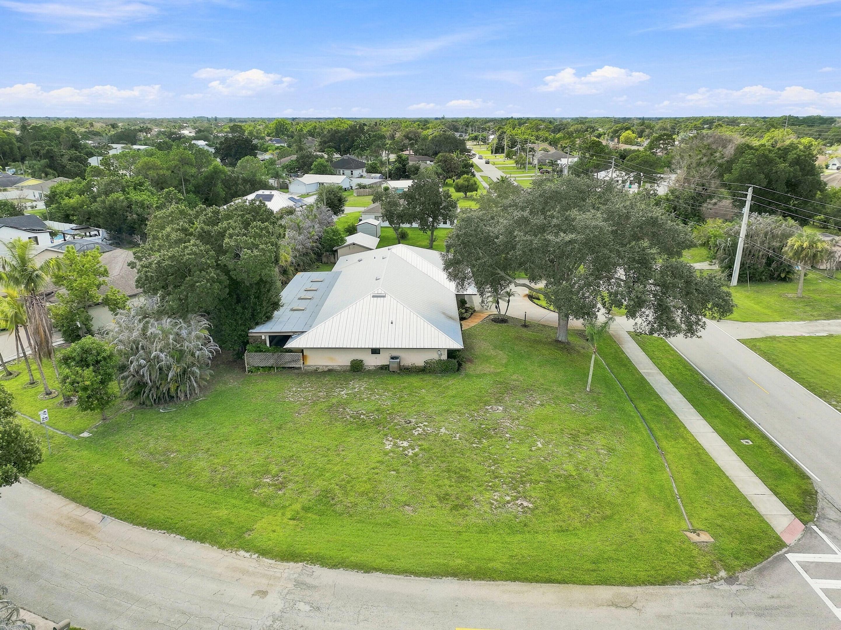 2381 Sw Bayshore Boulevard Property Photo 19