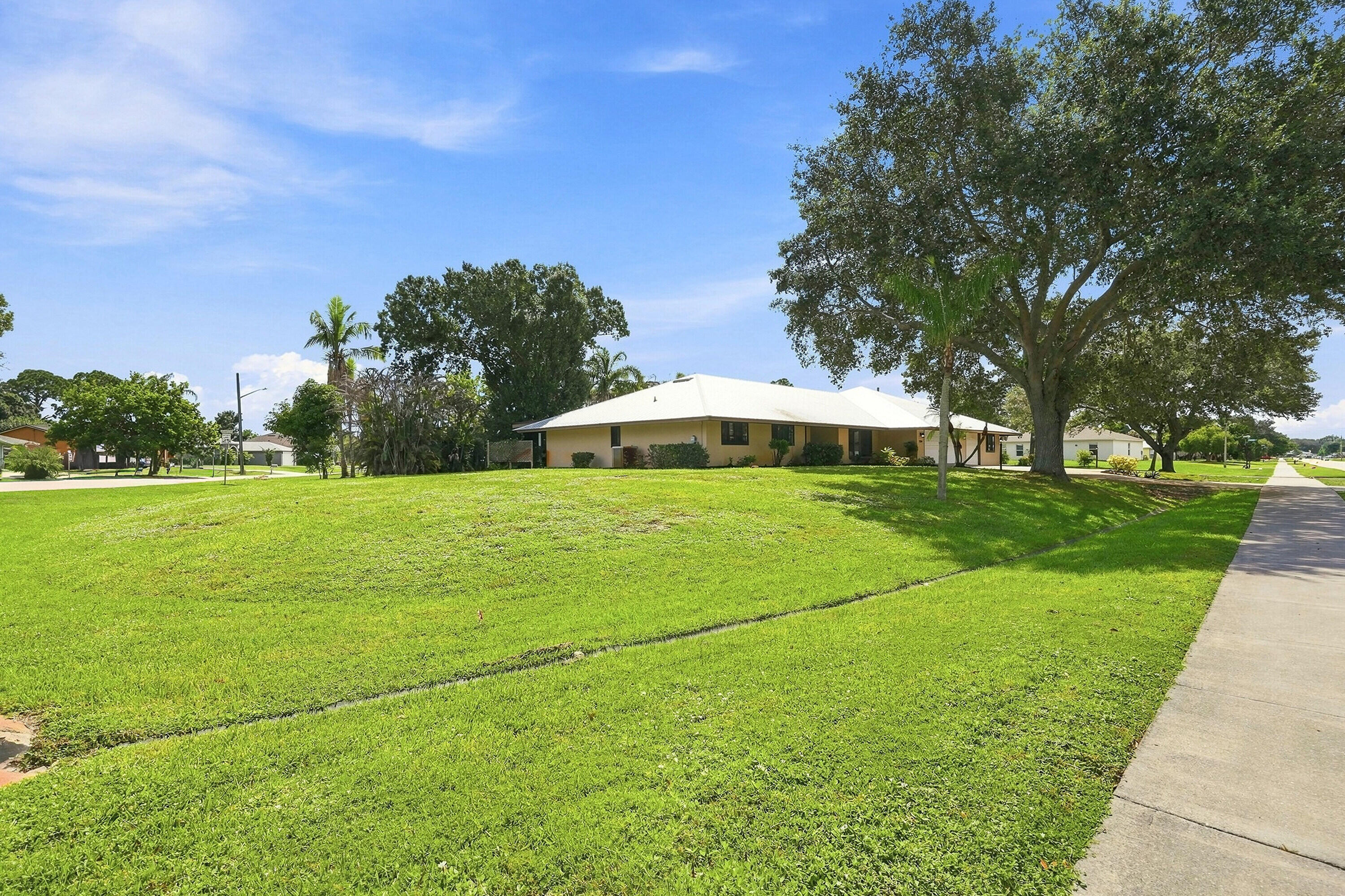 2381 Sw Bayshore Boulevard Property Photo 54