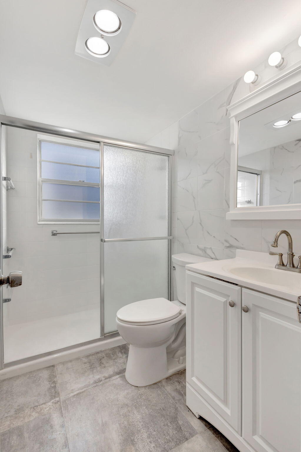 121 Bedford E Property Photo 12
