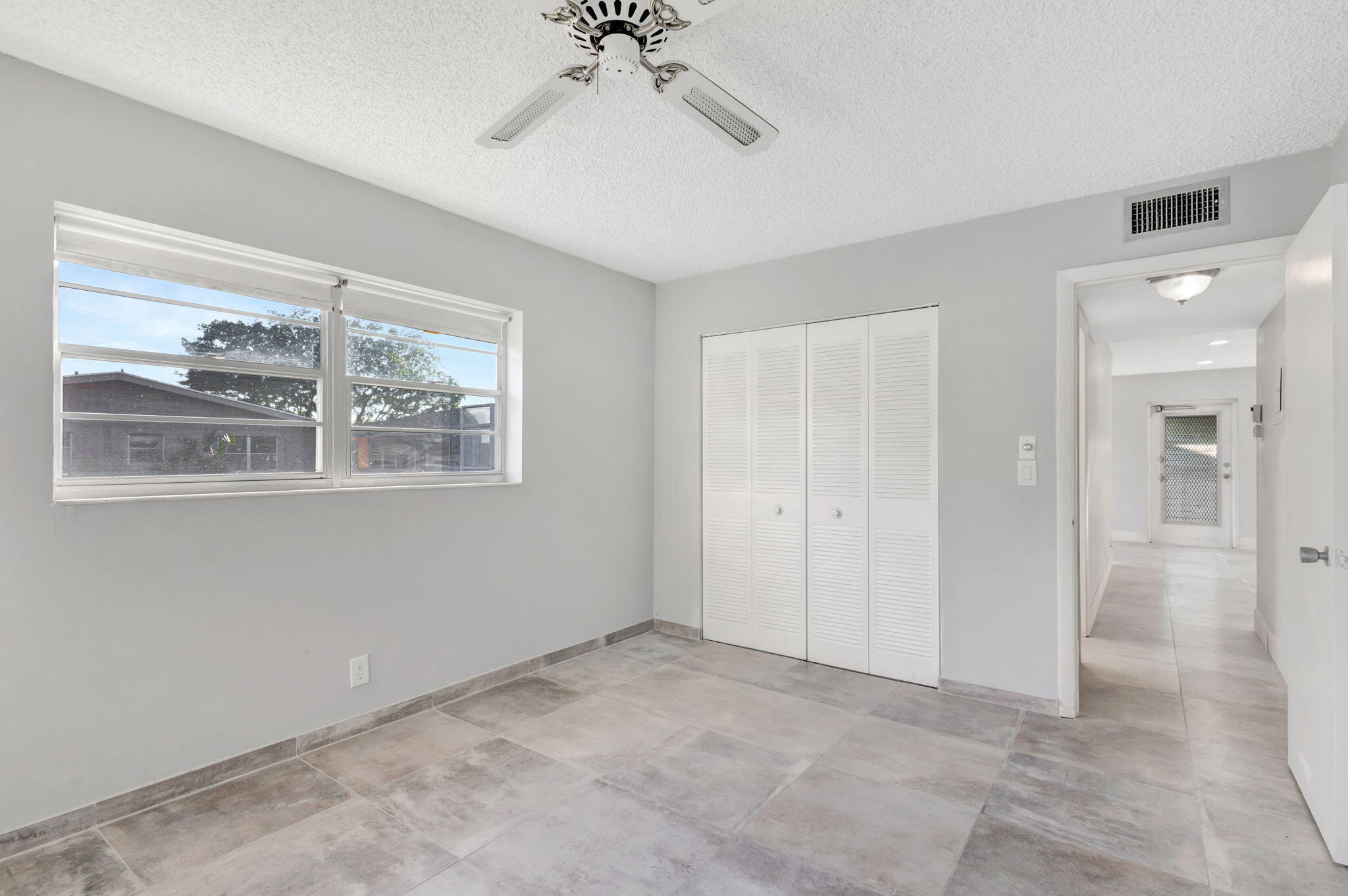 121 Bedford E Property Photo 13