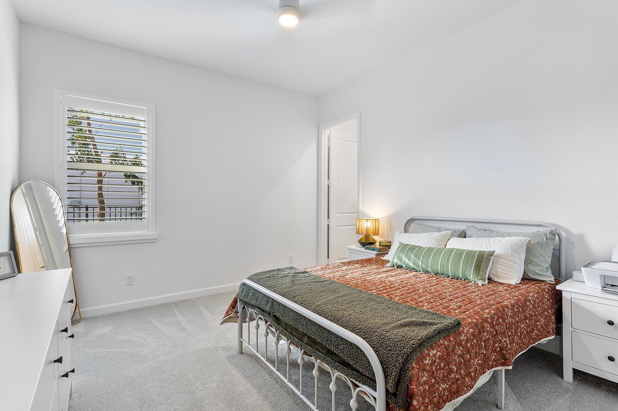 19043 Broad Shore Walk Property Photo 14