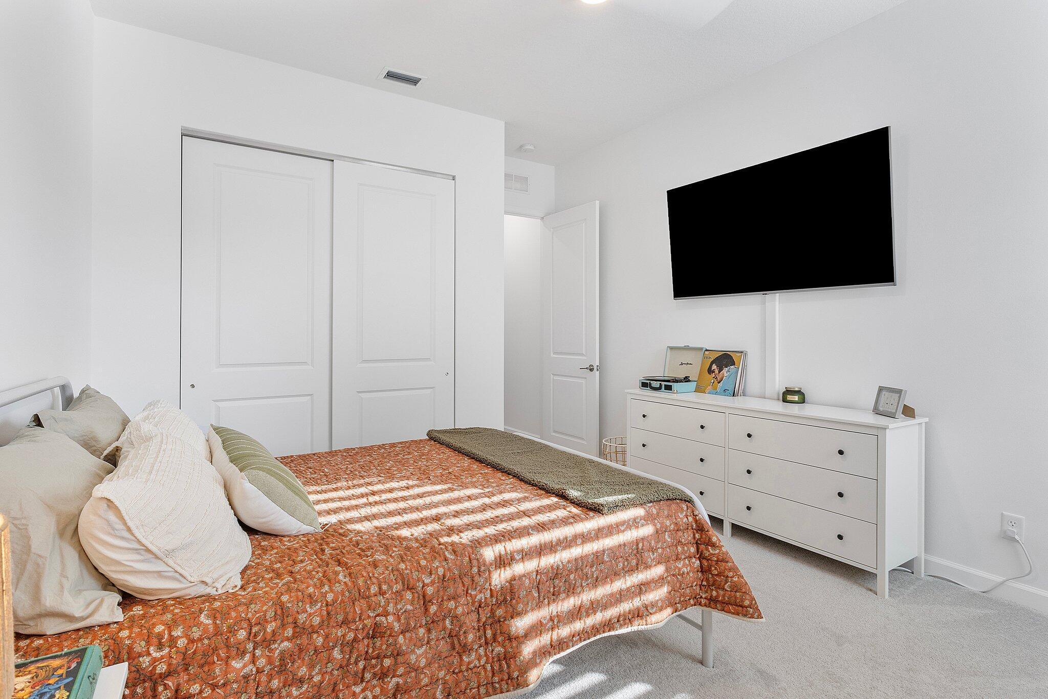 19043 Broad Shore Walk Property Photo 15