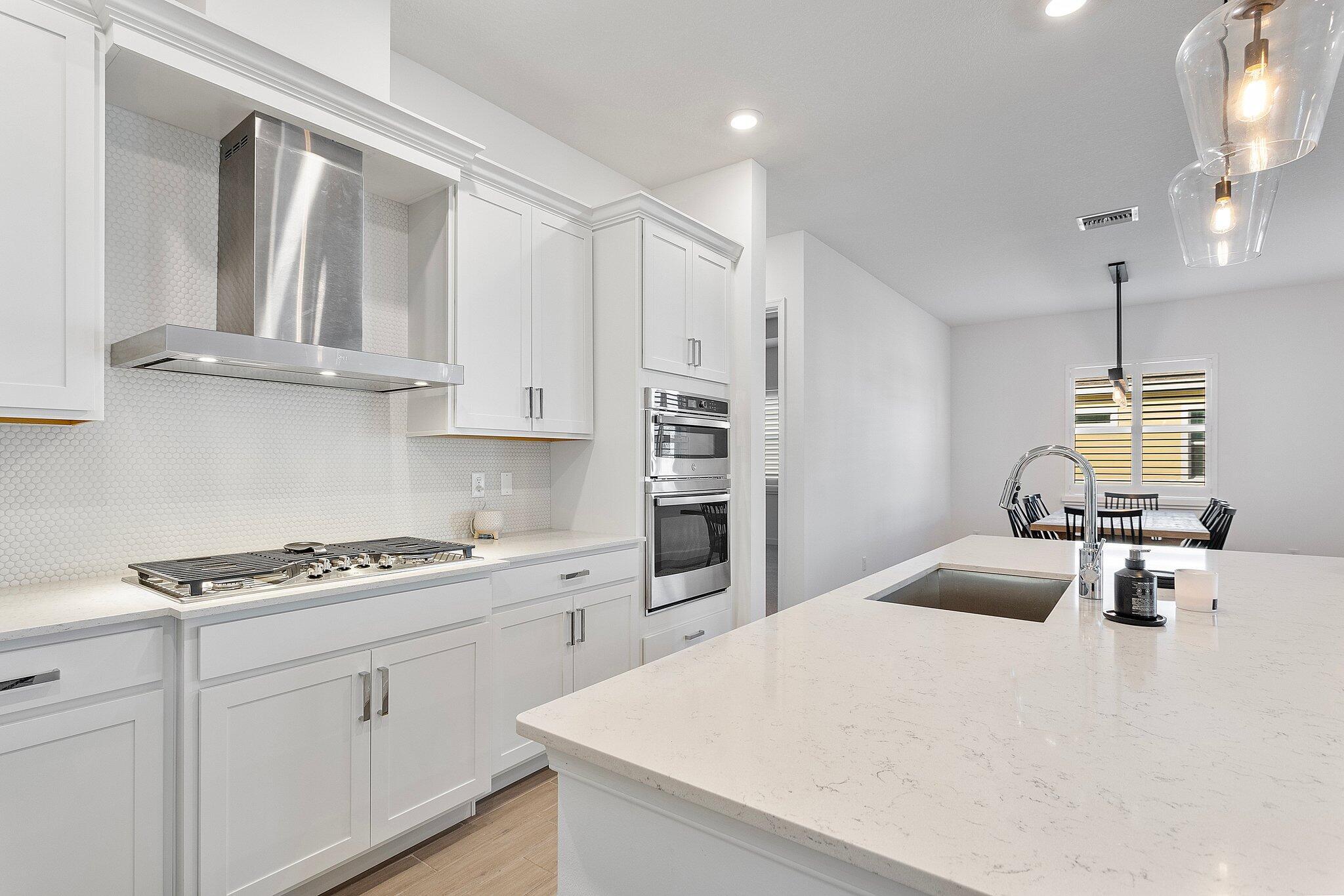 19043 Broad Shore Walk Property Photo 19