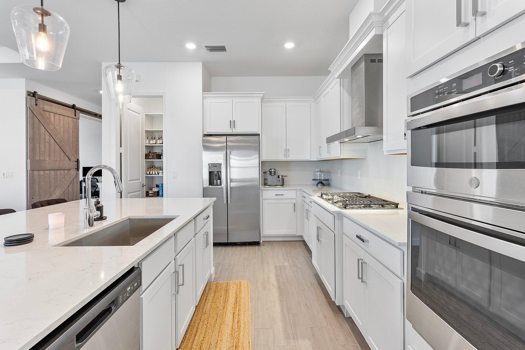 19043 Broad Shore Walk Property Photo 21