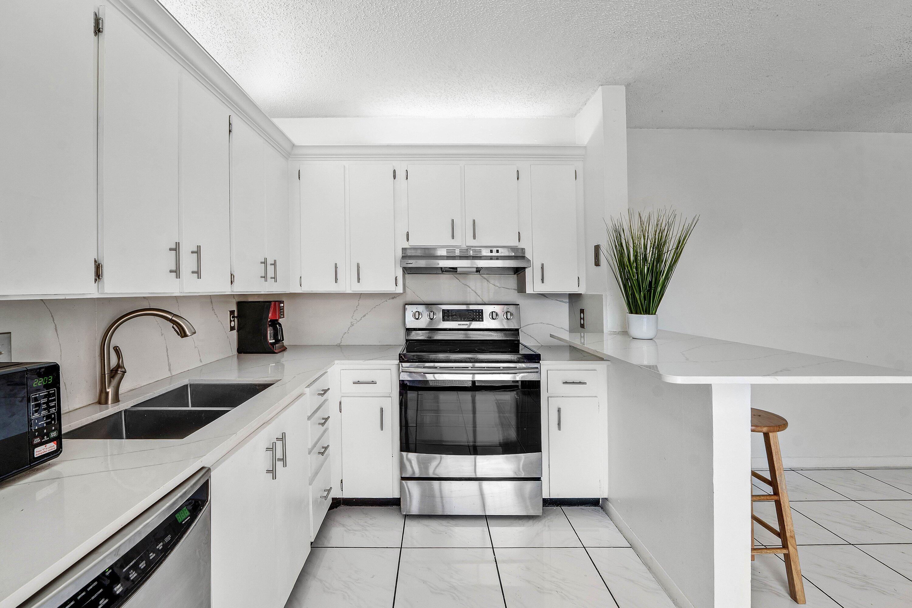 3310 Meridian Way S A Property Photo 6
