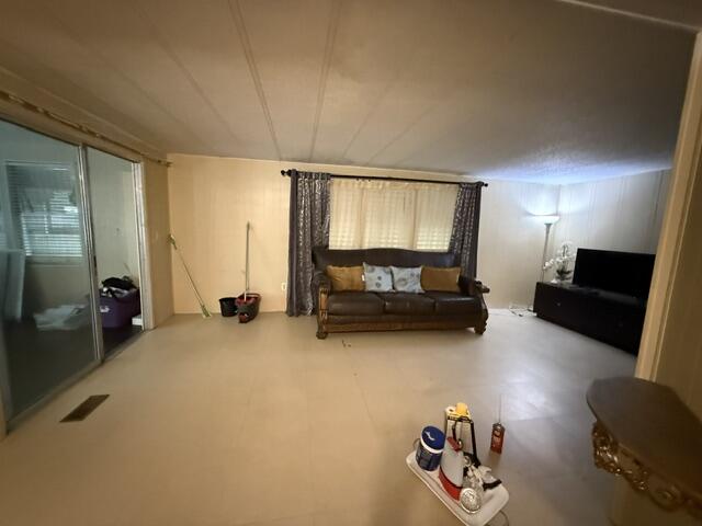 1817 Dolphin Place Property Photo 10
