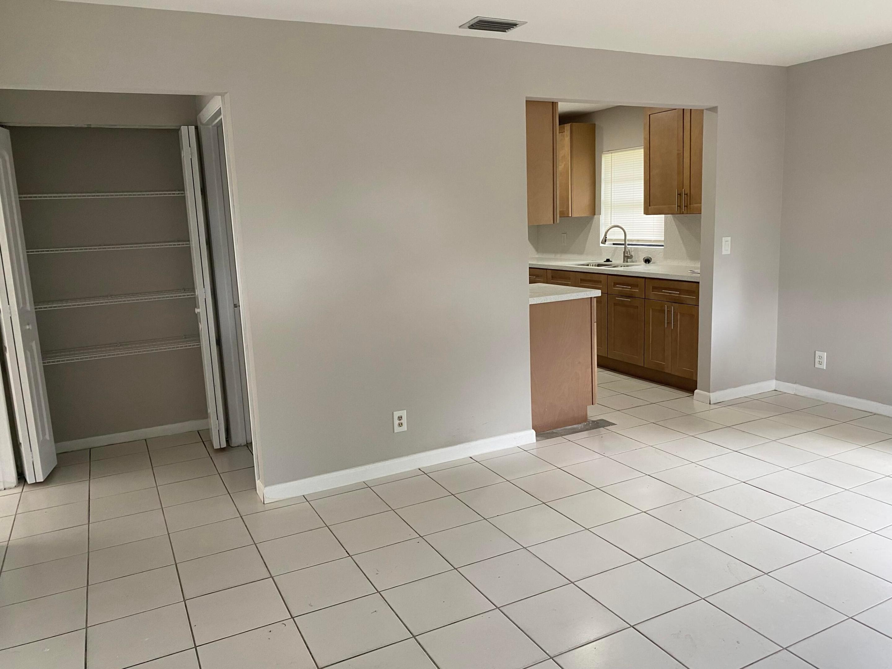 4714 Summit Villas Property Photo 2
