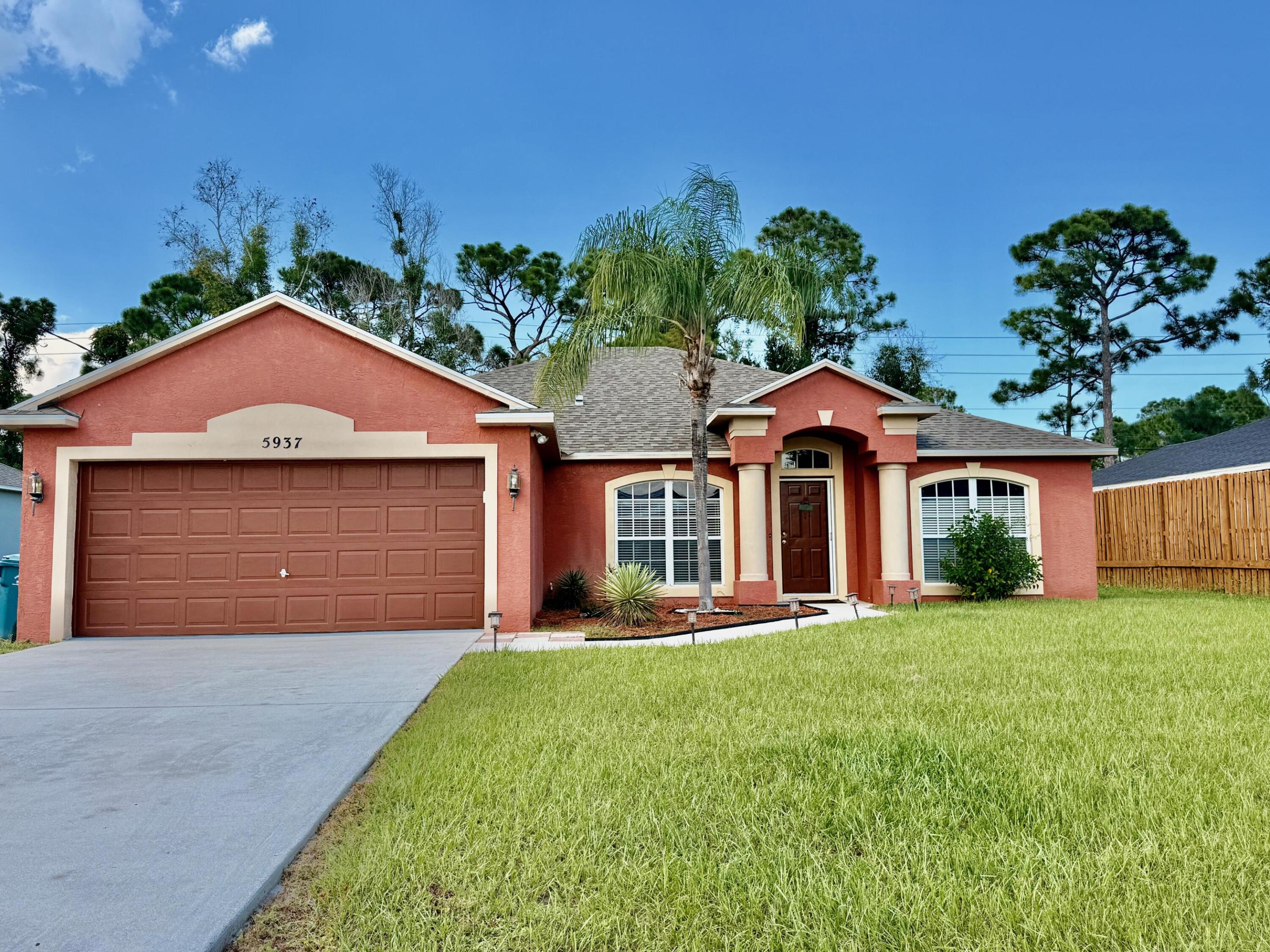 5937 Nw Baynard Drive Property Photo 1