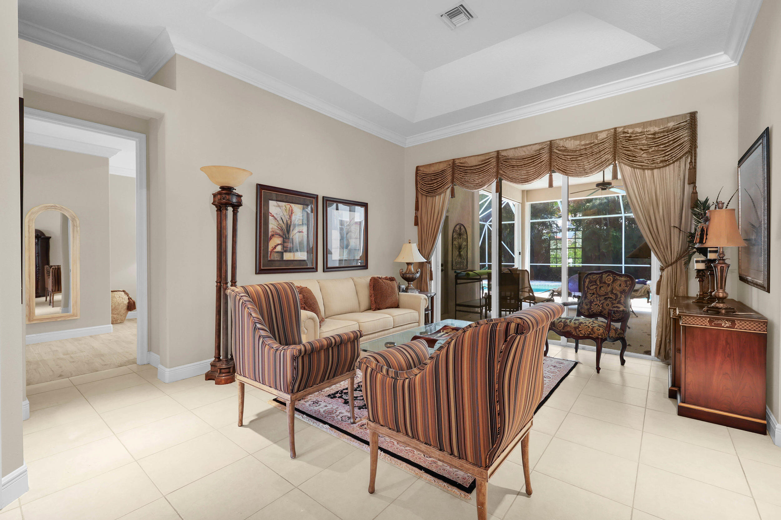 19064 Se Jupiter River Drive Property Photo 5