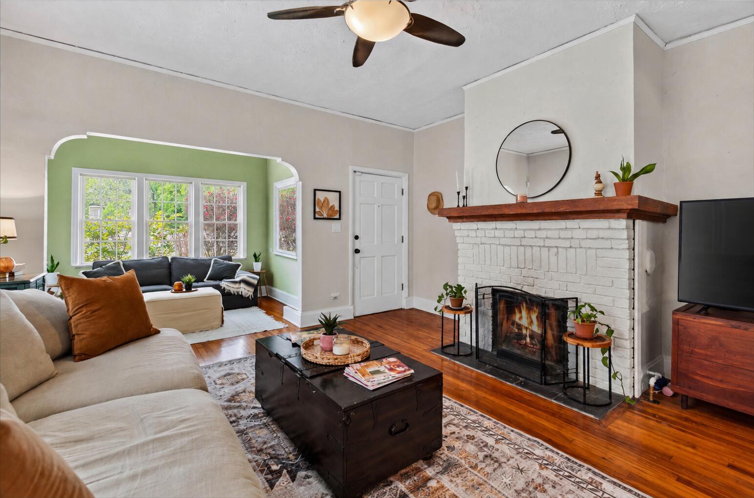 4608 Post Street Property Photo 4