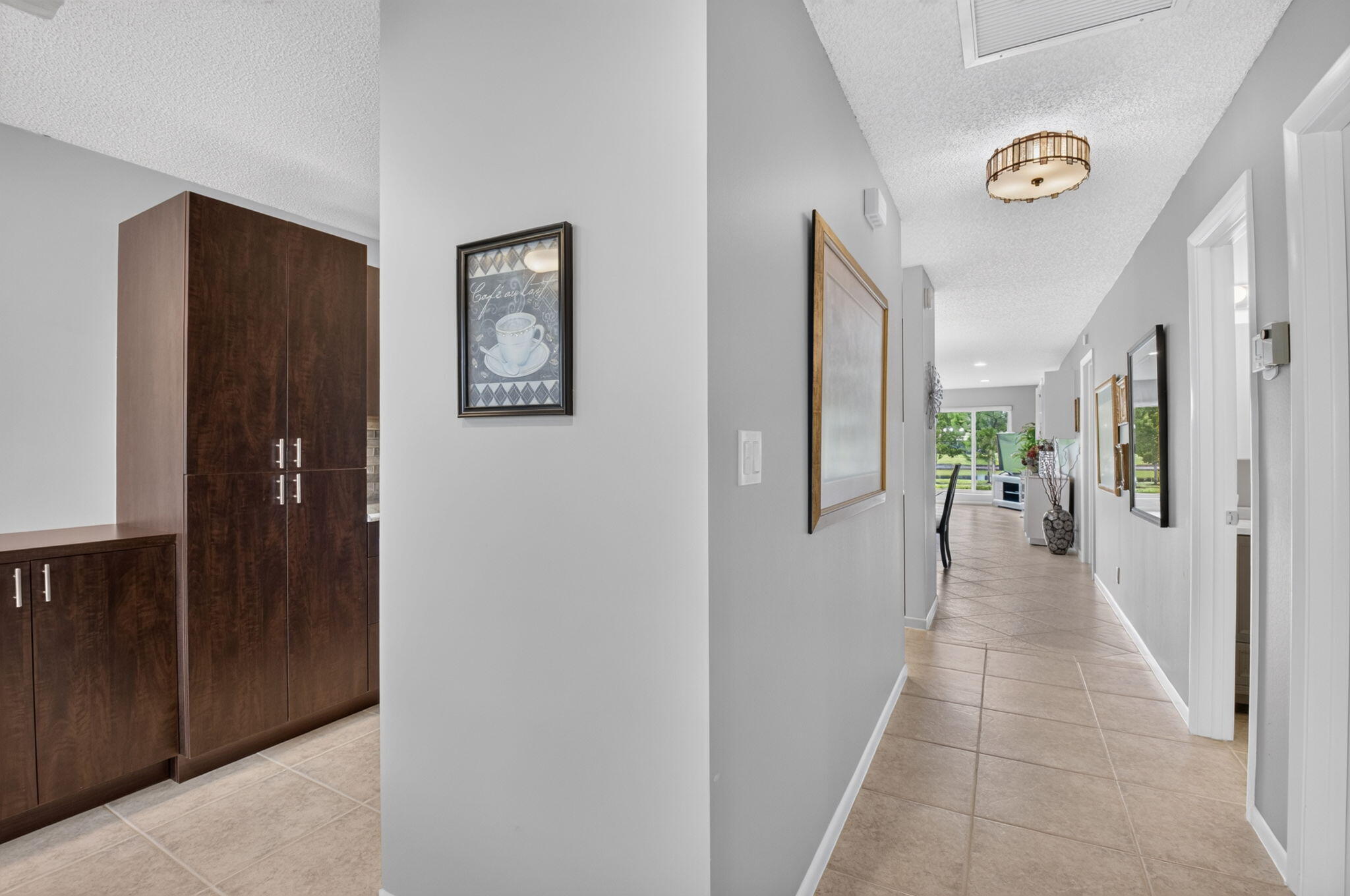 5810 Areca Palm B Property Photo 6