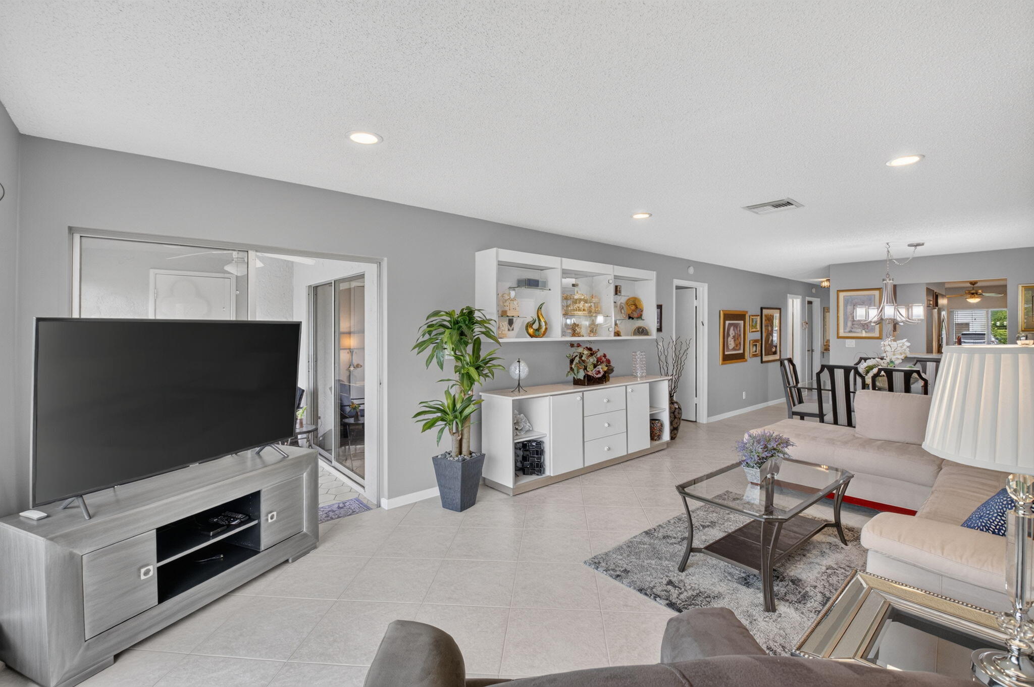 5810 Areca Palm B Property Photo 14