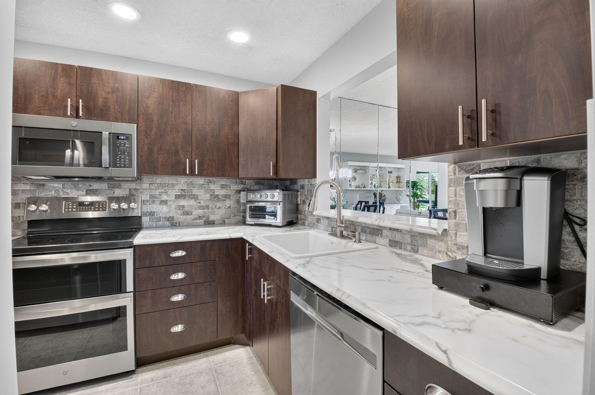 5810 Areca Palm B Property Photo 22