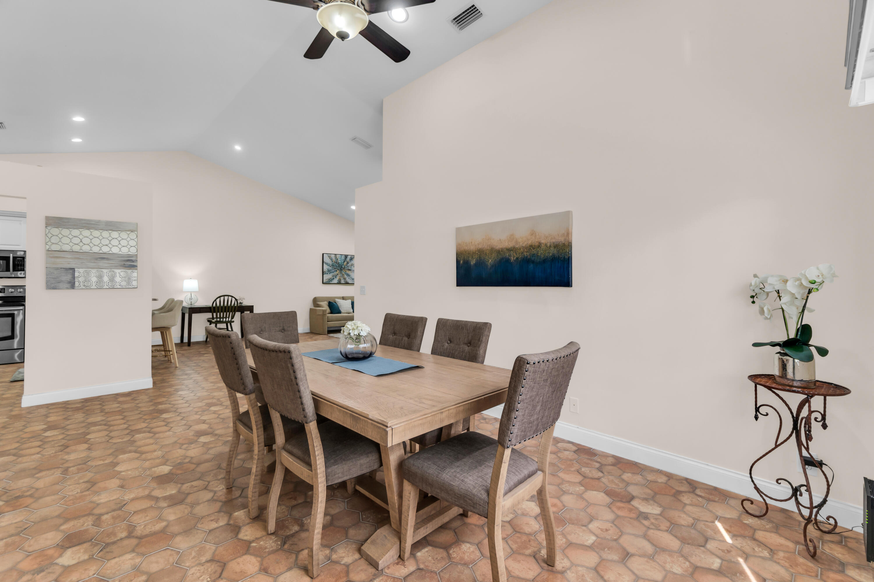 7943 Lake Sands Drive Property Photo 15