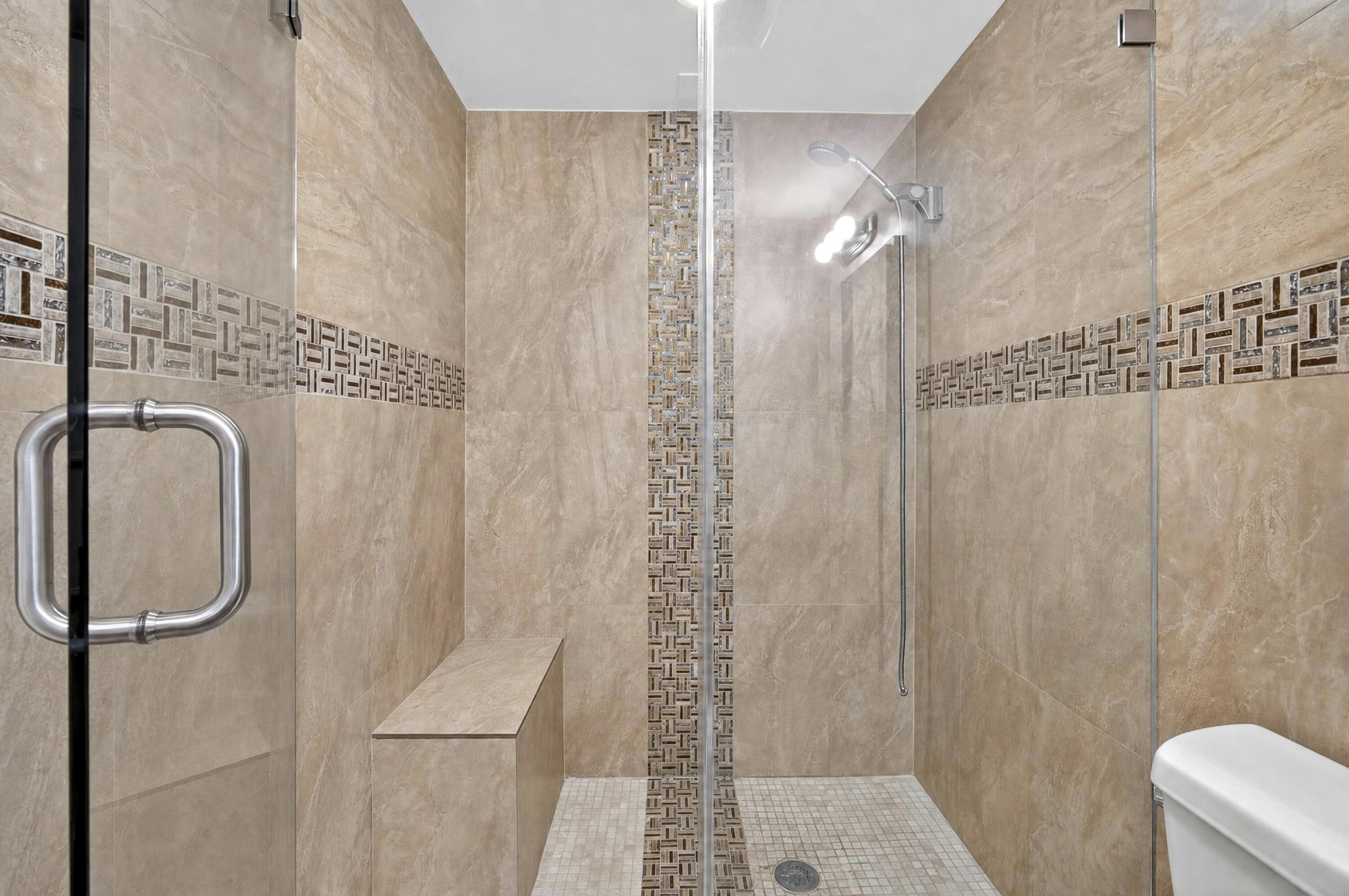 206 Richmond A 206 Property Photo 16