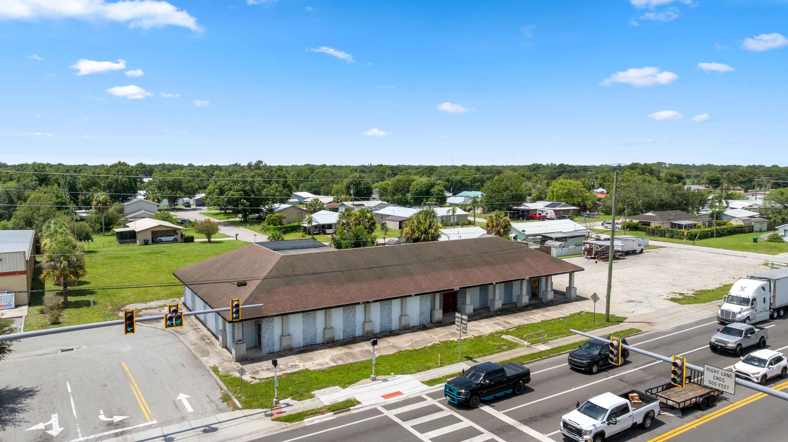 2054 Florida 70 Property Photo 2