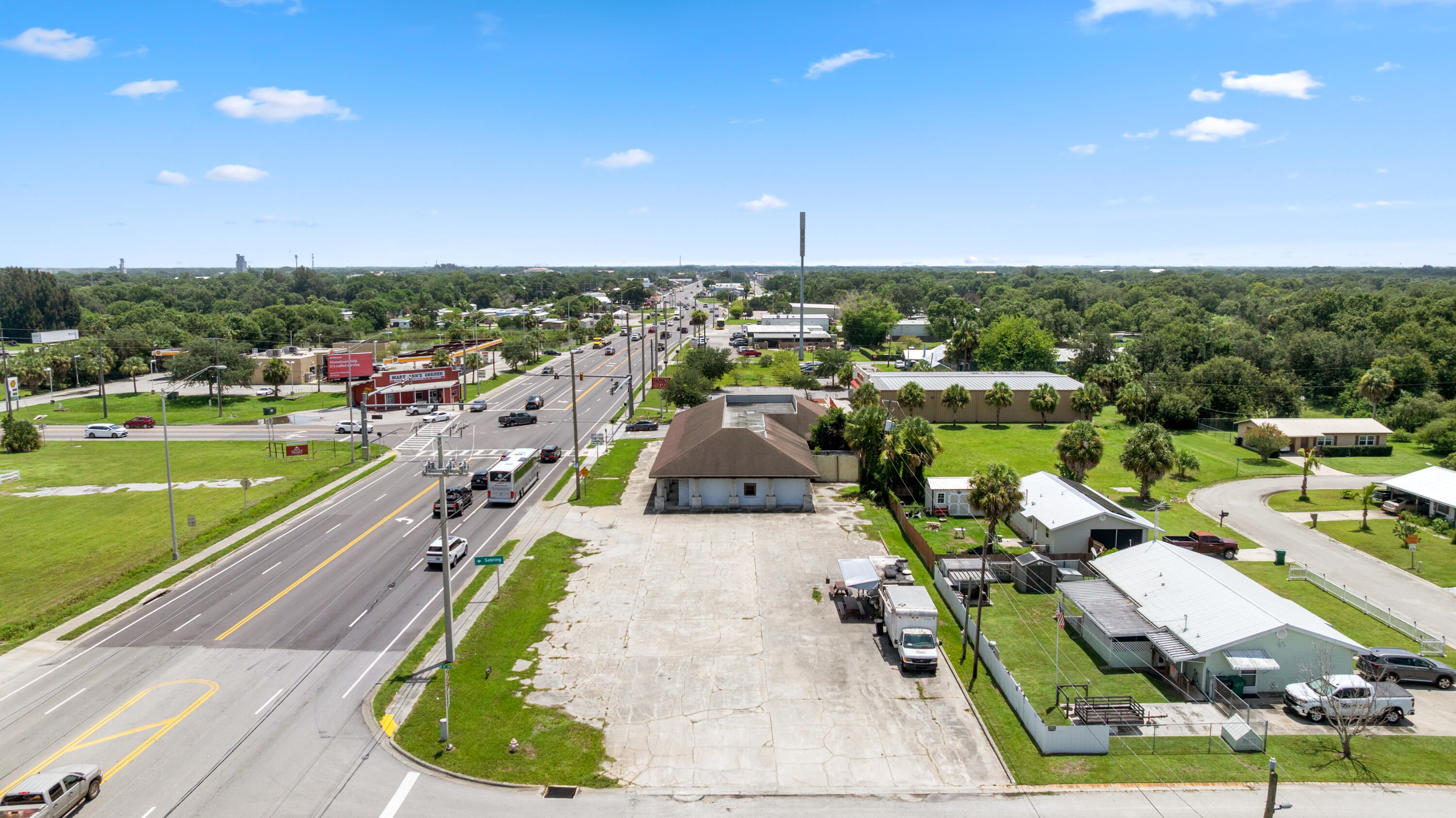 2054 Florida 70 Property Photo 6